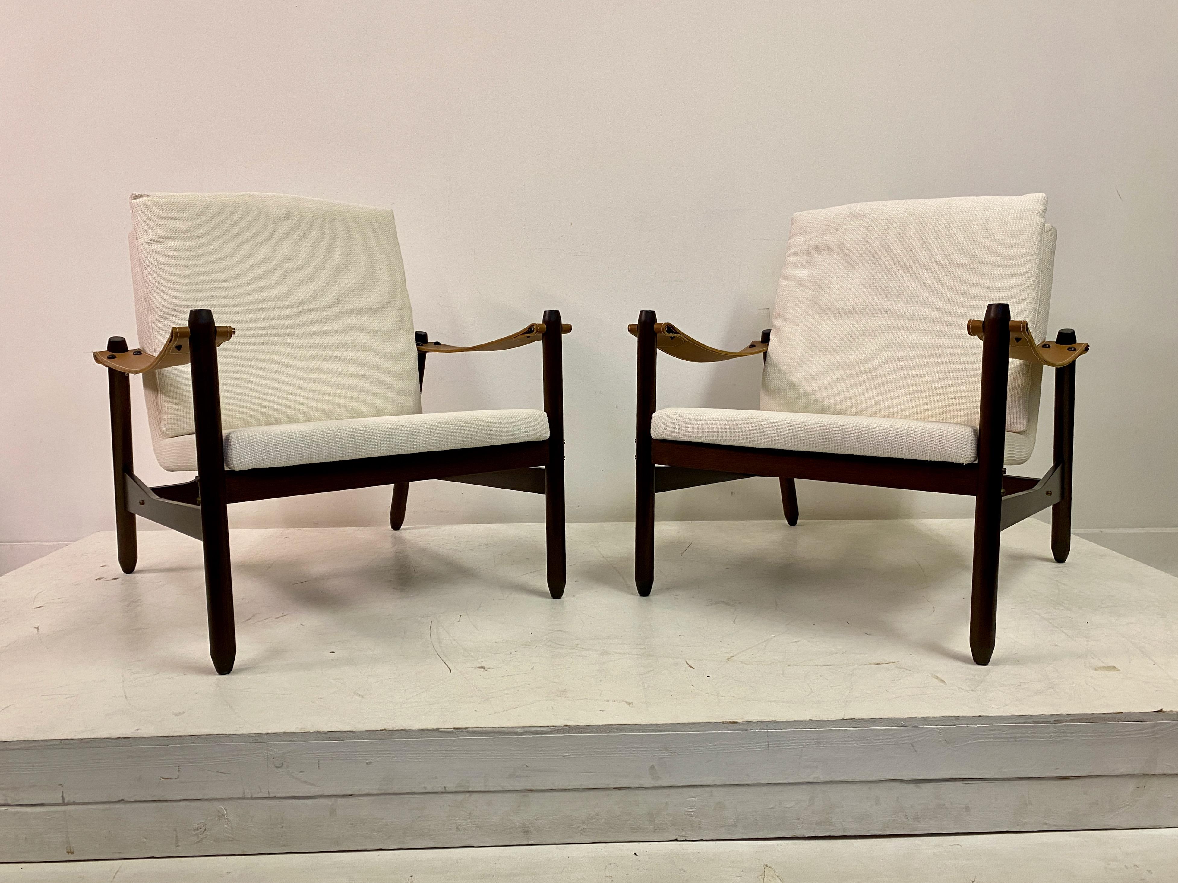 Wood Pair Of Ipanema Armchairs By Jorge Zalszupin
