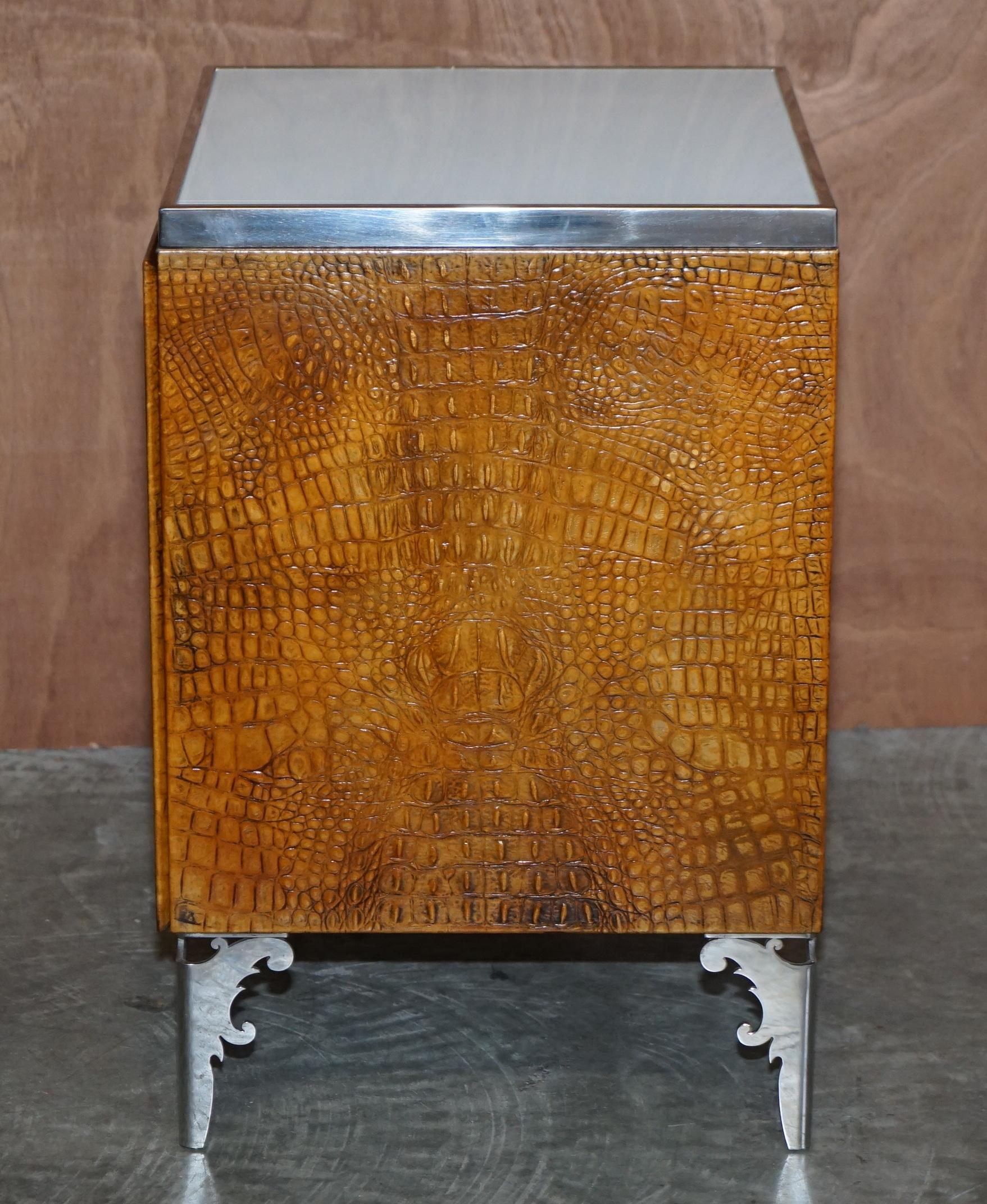 Pair of Ipe Cavalli Crocodile Leather Bedside Tables Chrome Finish For Sale 9