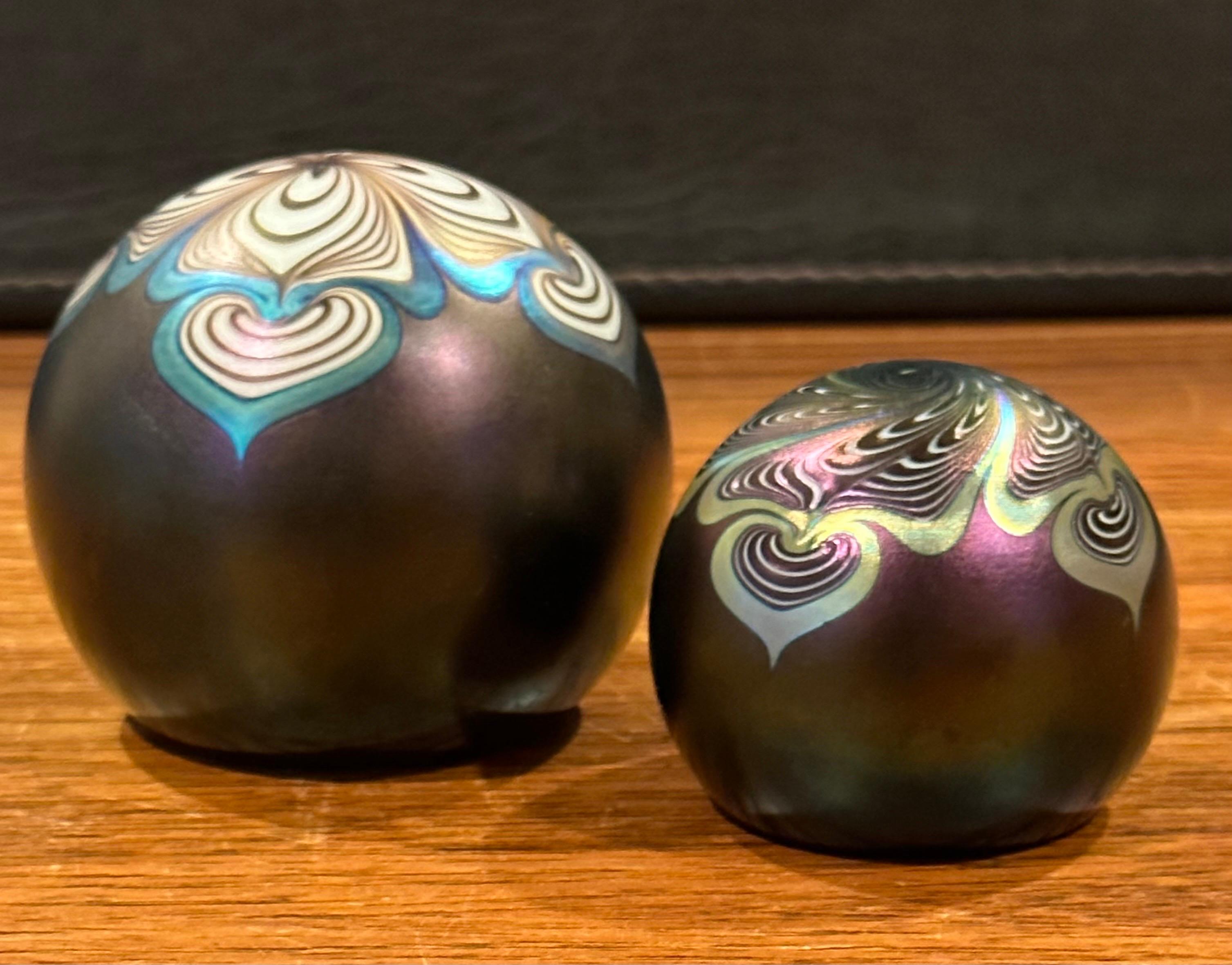 Pair of Iridescent Art Glass Paperweights by Stuart Abelman For Sale 7