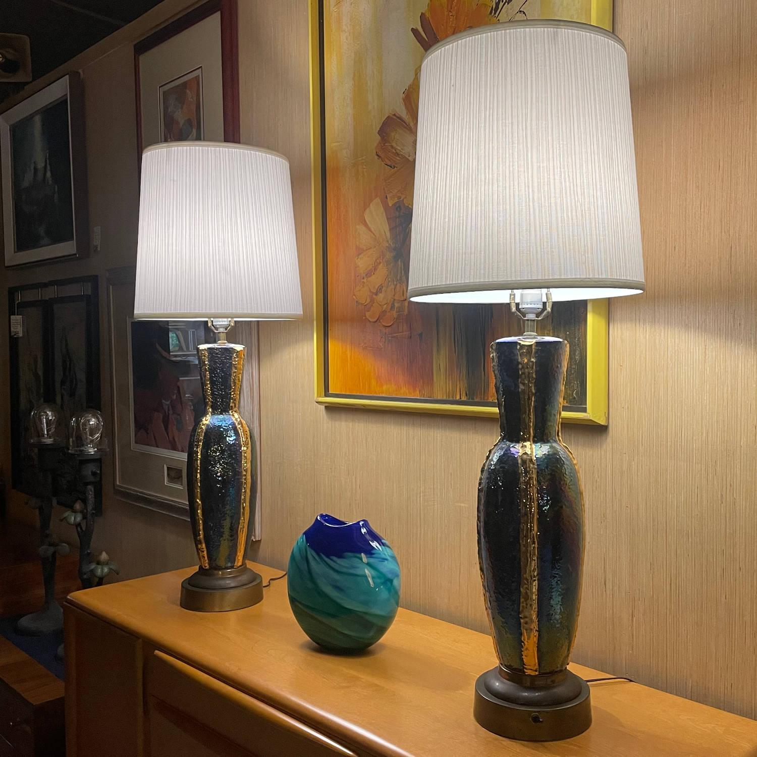 Glazed Pair of Iridescent Blue and Gold Mid-Century Modern Urn Shaped Ceramic Lamps For Sale