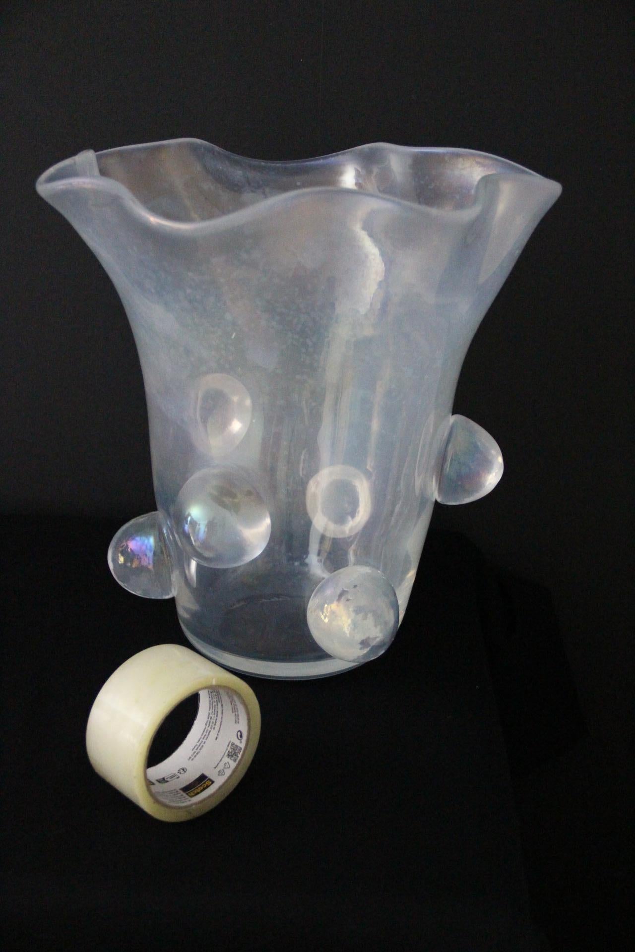 Pair Of Iridescent Mother-of-Pearl Murano Glass Large Vase Signed Cenedese In Excellent Condition For Sale In Saint-Ouen, FR