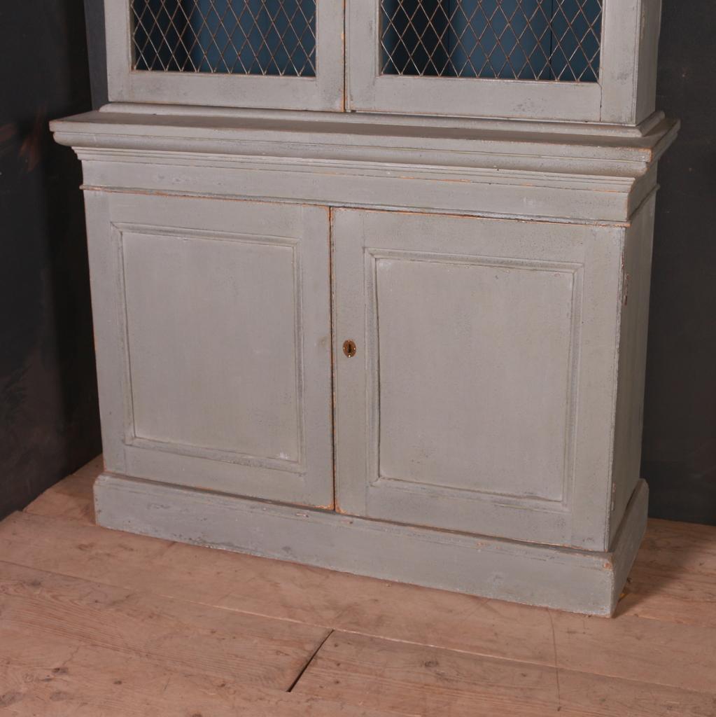 Wonderful pair of 18th century painted Irish bookcases. Brass grill to the doors, 1790.

Top interior depth - 9.5