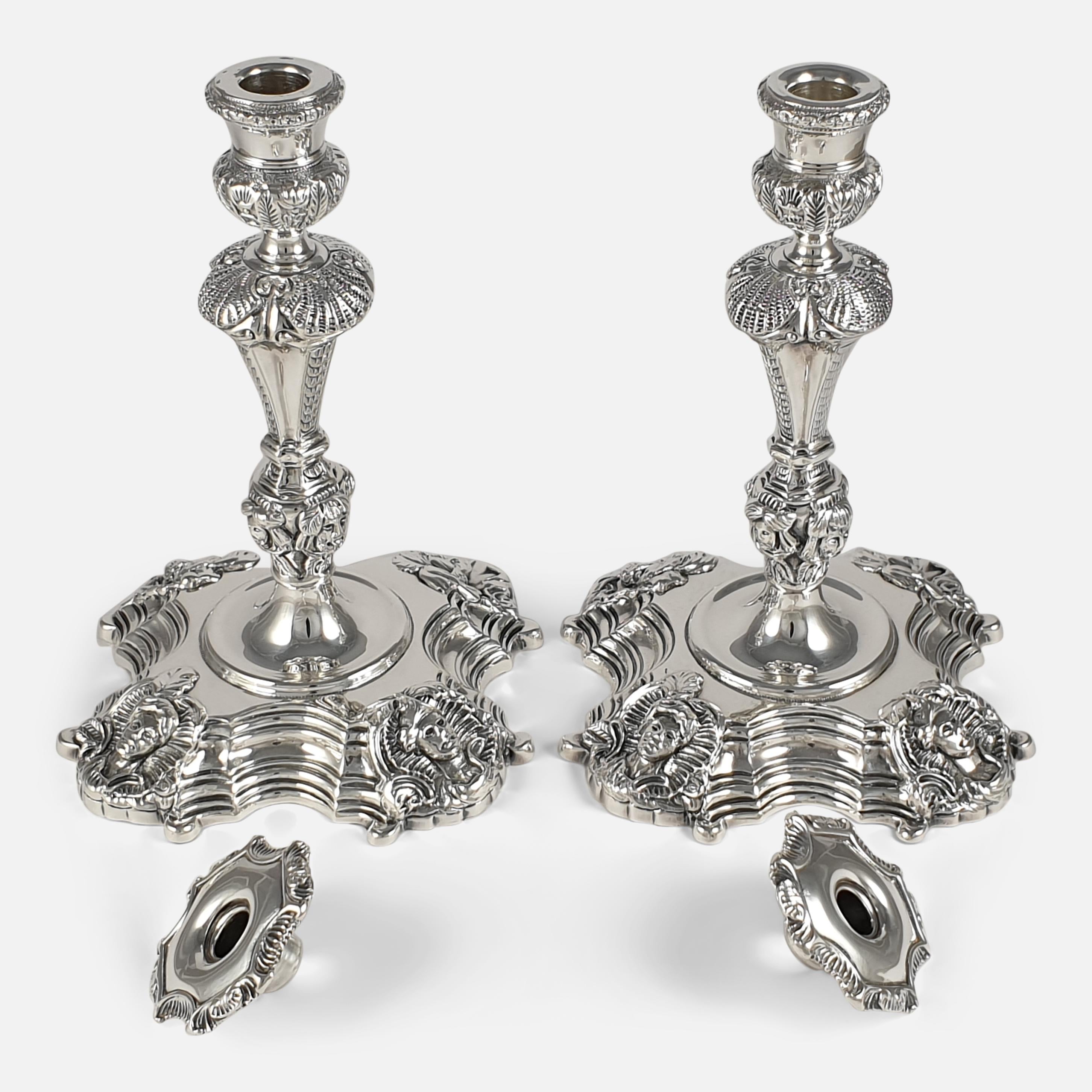 Mid-20th Century Pair of Irish Sterling Silver Candlesticks, 1969 For Sale