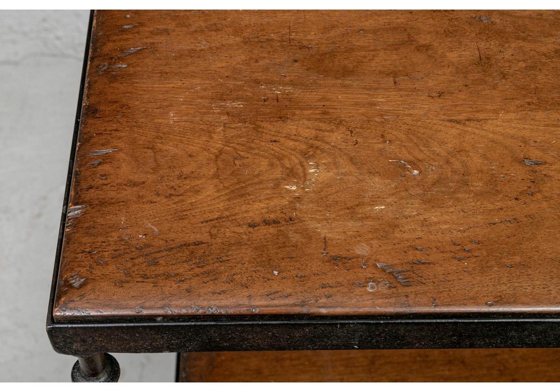 Paar gestufte Beistelltische aus Eisen und Holz von Paul Ferrante im Angebot 2