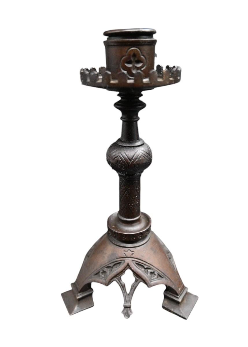 Neogotico Coppia di candelieri in ferro Cj Vombach Frankfurt A. Main Sachsenhausen Circa 1880 in vendita