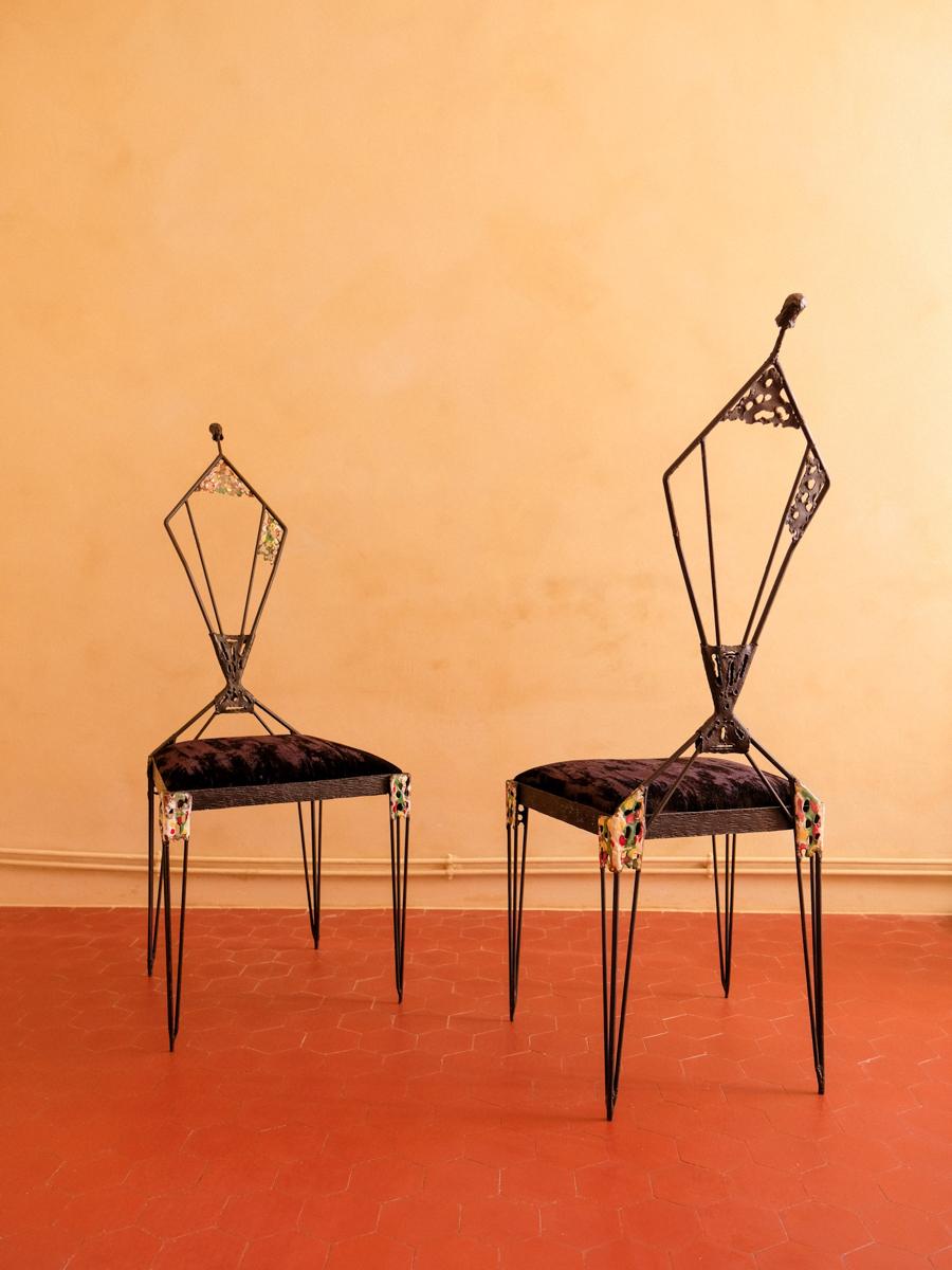 Hand-Carved Pair of Iron Chairs by the Artist Ugo Trevisan 1960s, Mid-Century Italian design For Sale