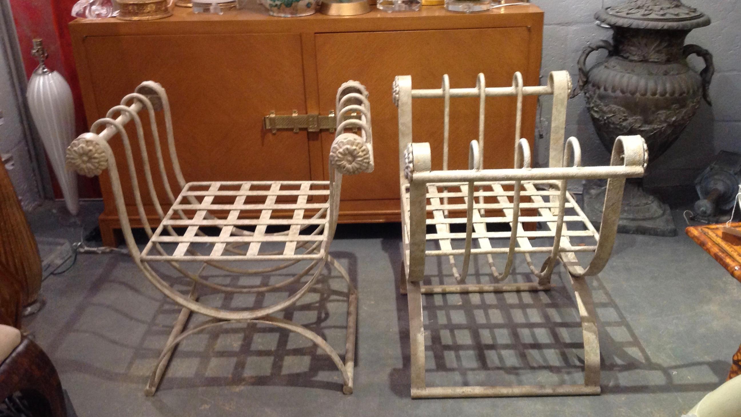 Pair of Iron Curule Benches (Eisen)