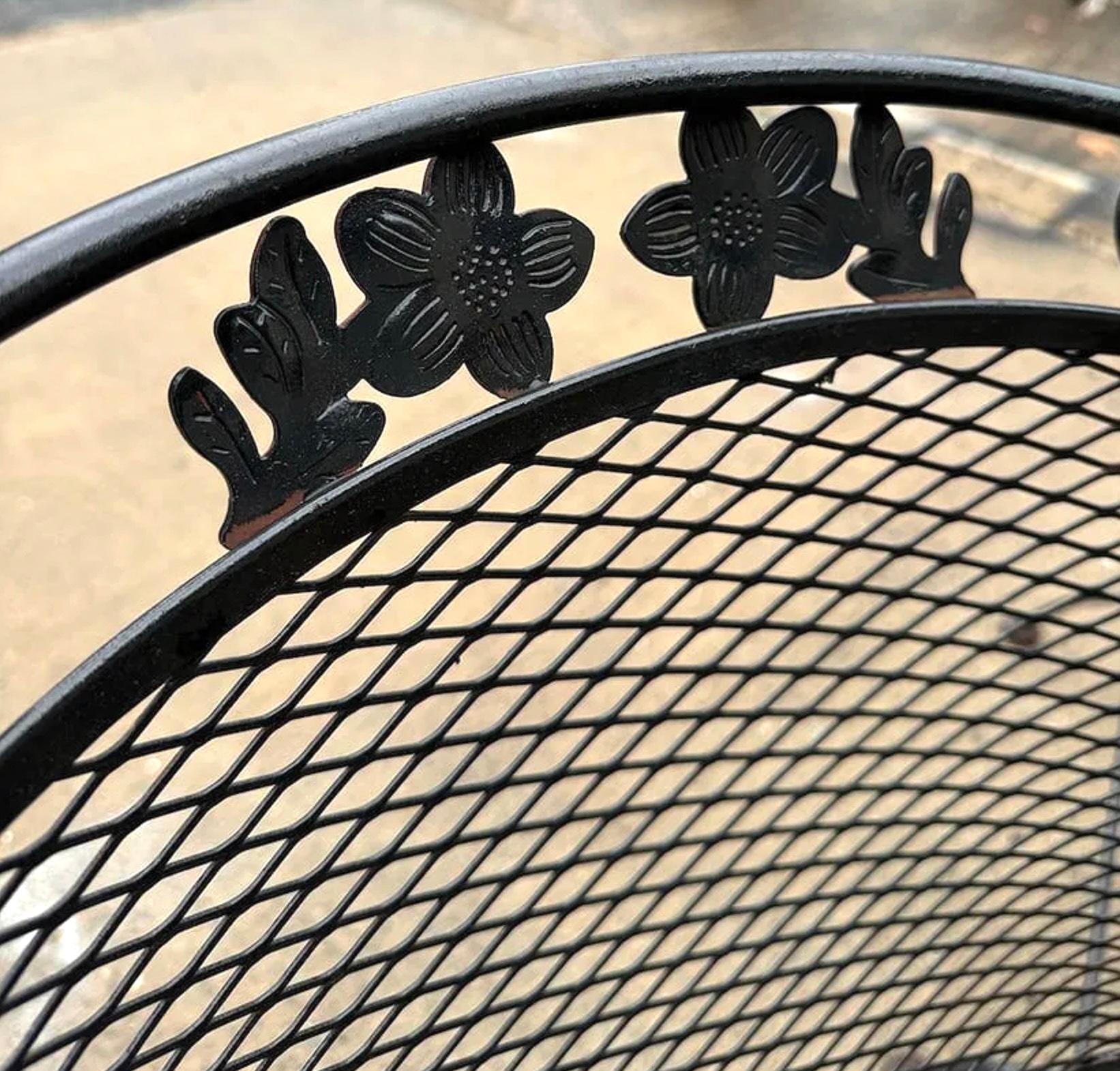 Pair of Iron Garden Spring Chairs In Good Condition For Sale In Brooklyn, NY