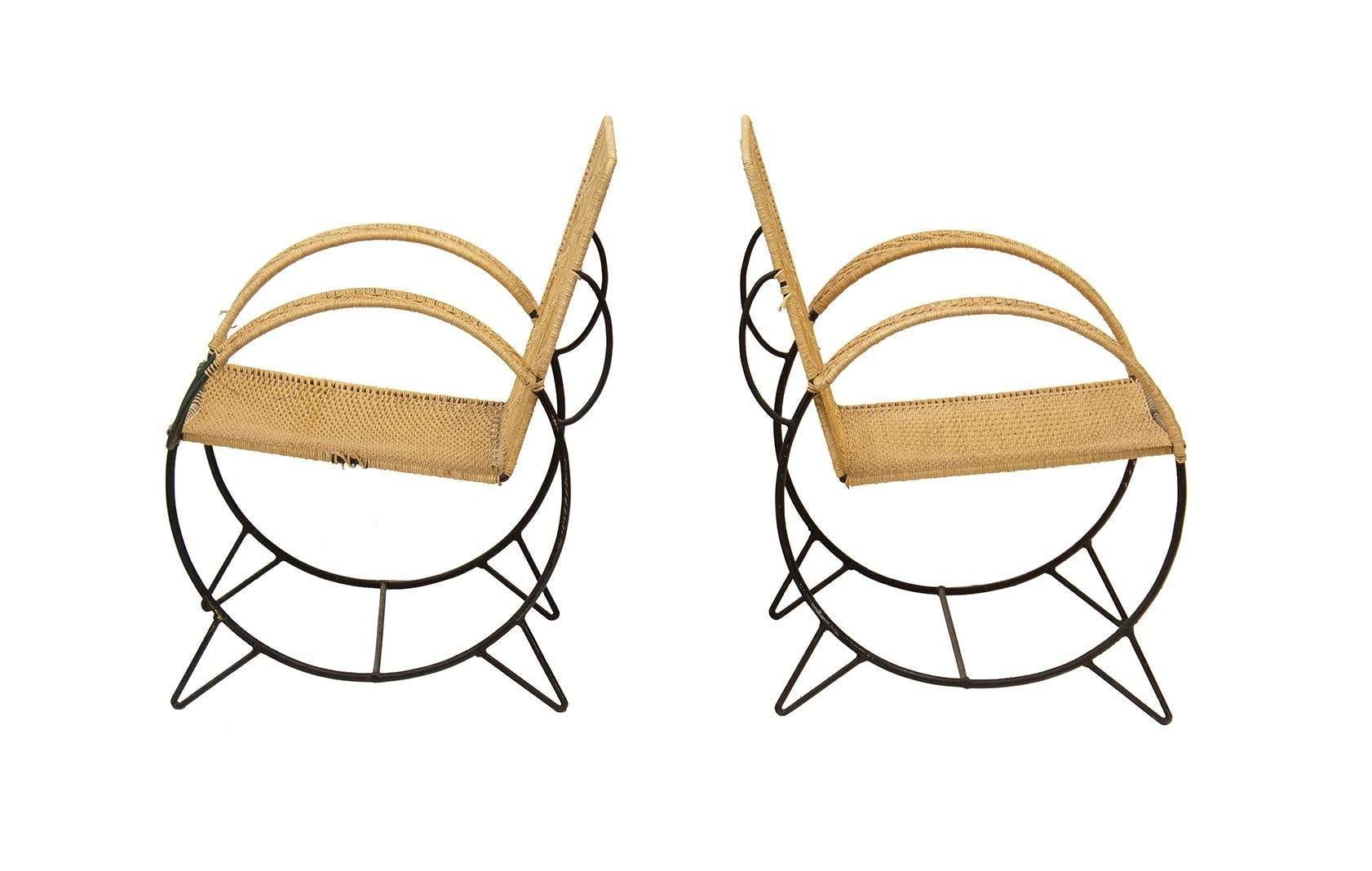 Mid-Century Modern Pair of Iron Hoop Chairs For Sale