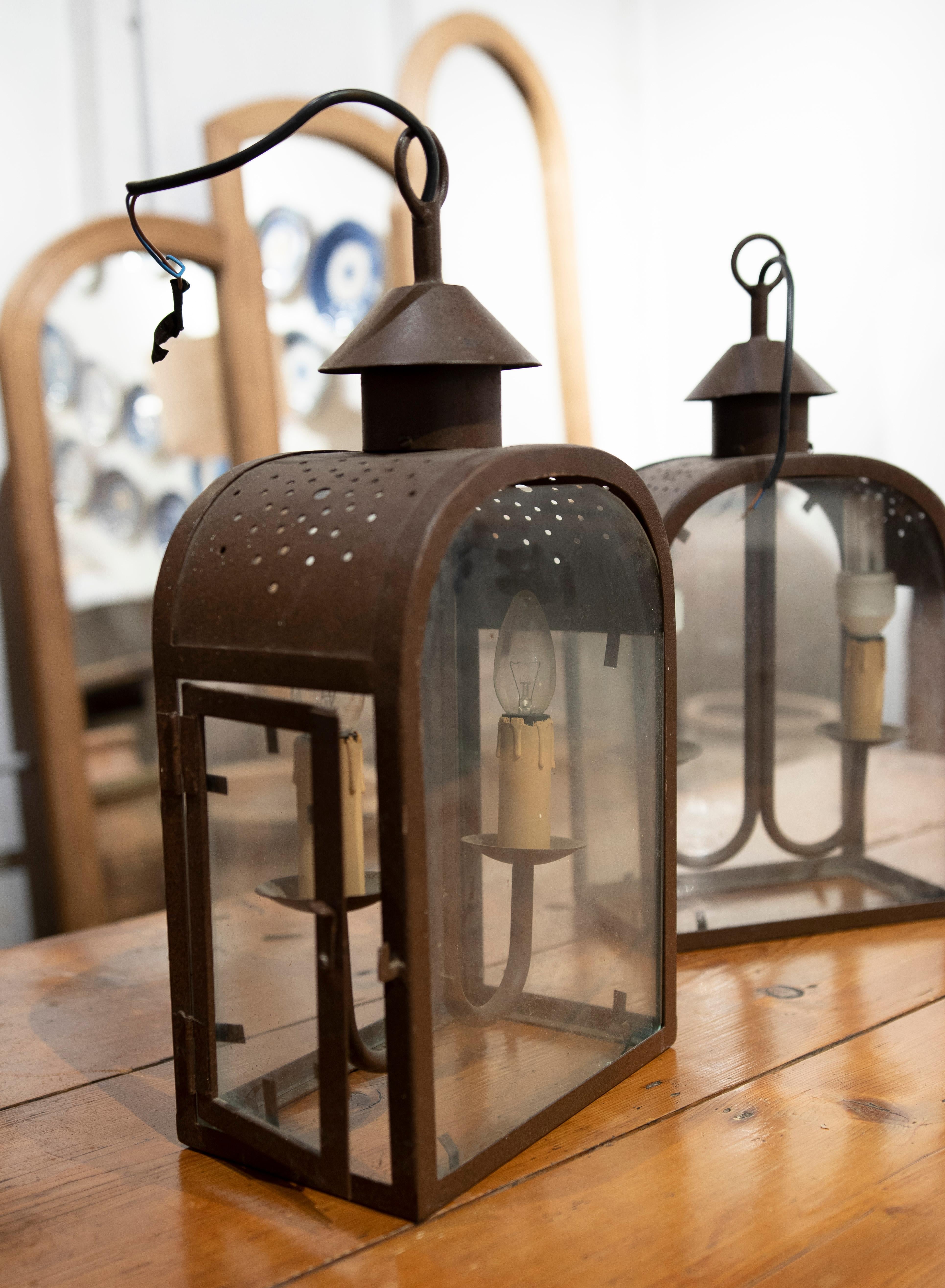 20th Century Pair of Iron Lanterns with Rust Brown Finish Crystals For Sale