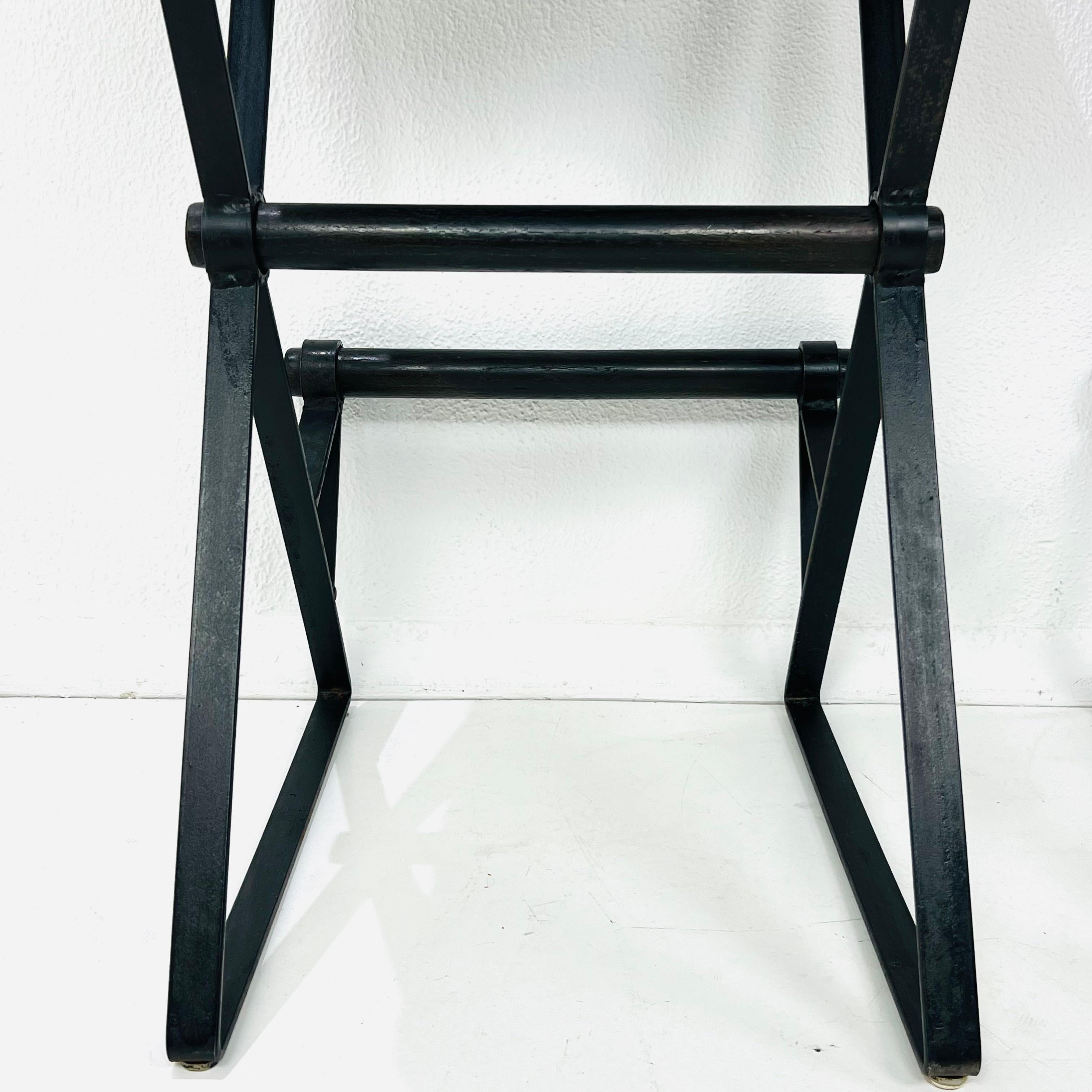 Paire de tabourets de bar en fer et cuir d'autruche dans le style de Cleo Baldon en vente 4