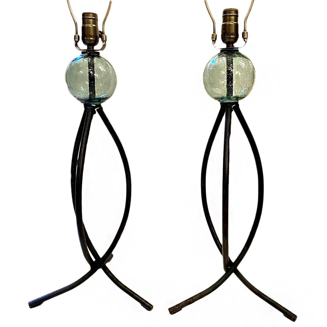 italien Paire de lampes de table en fer en vente