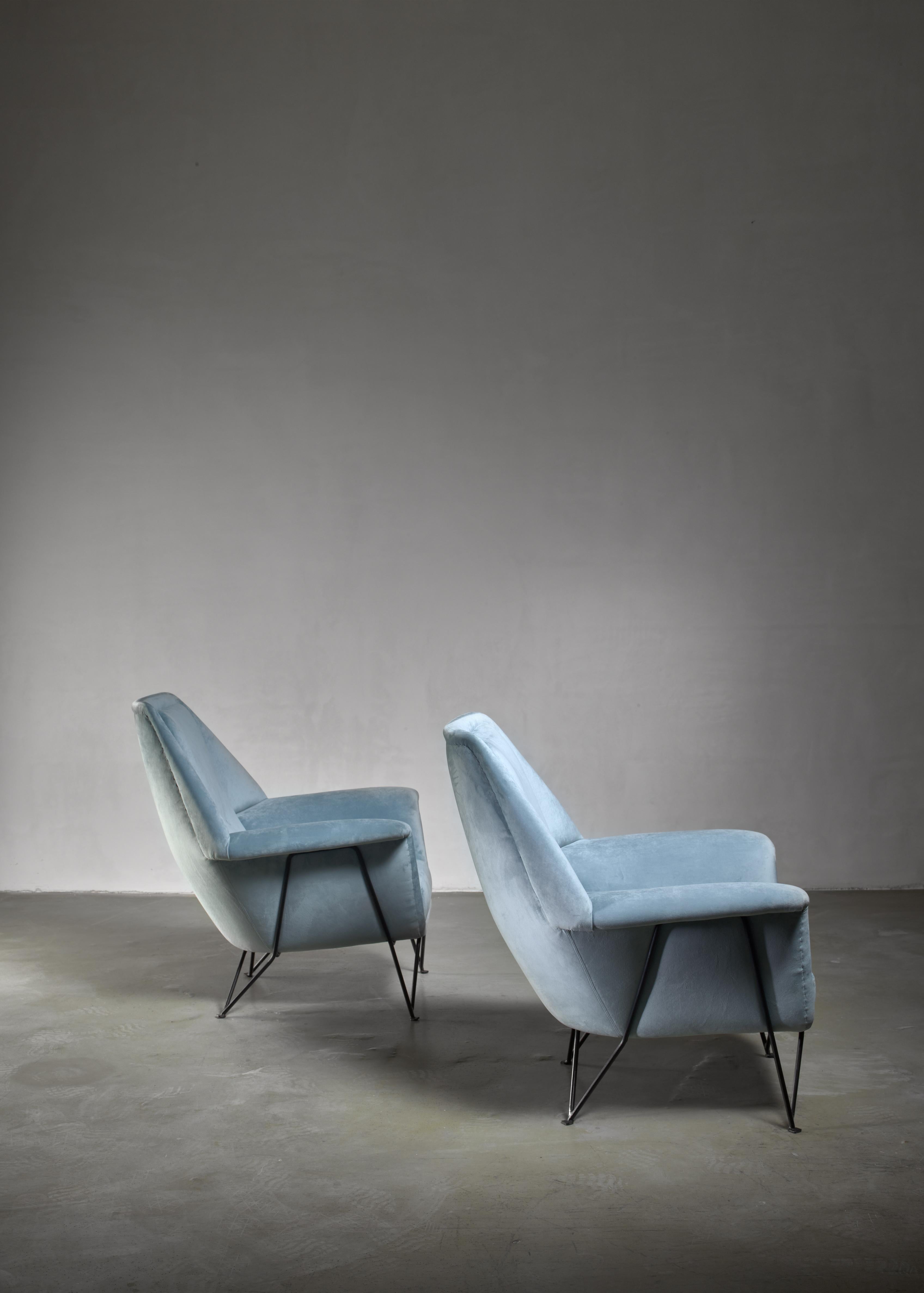Pair of I.S.A. Bergamo Lounge Chairs, Italy, 1950s In Good Condition In Maastricht, NL