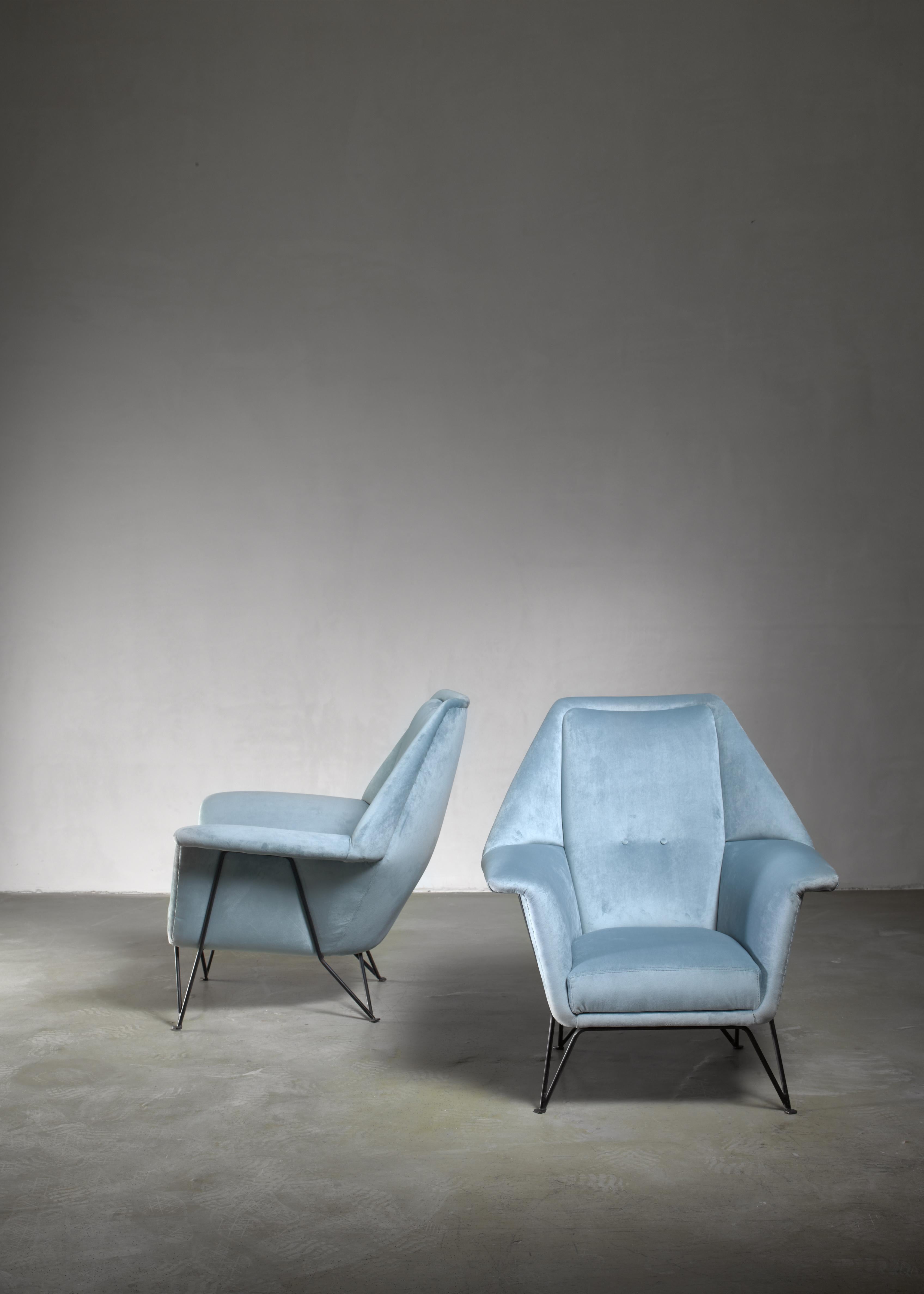 Mid-20th Century Pair of I.S.A. Bergamo Lounge Chairs, Italy, 1950s
