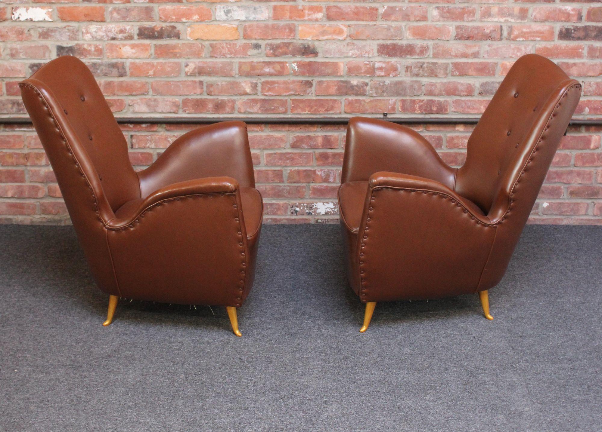 Italian Pair of Isa Bergamo Sculptural Petite Club Chairs Attributed to Gio Ponti For Sale