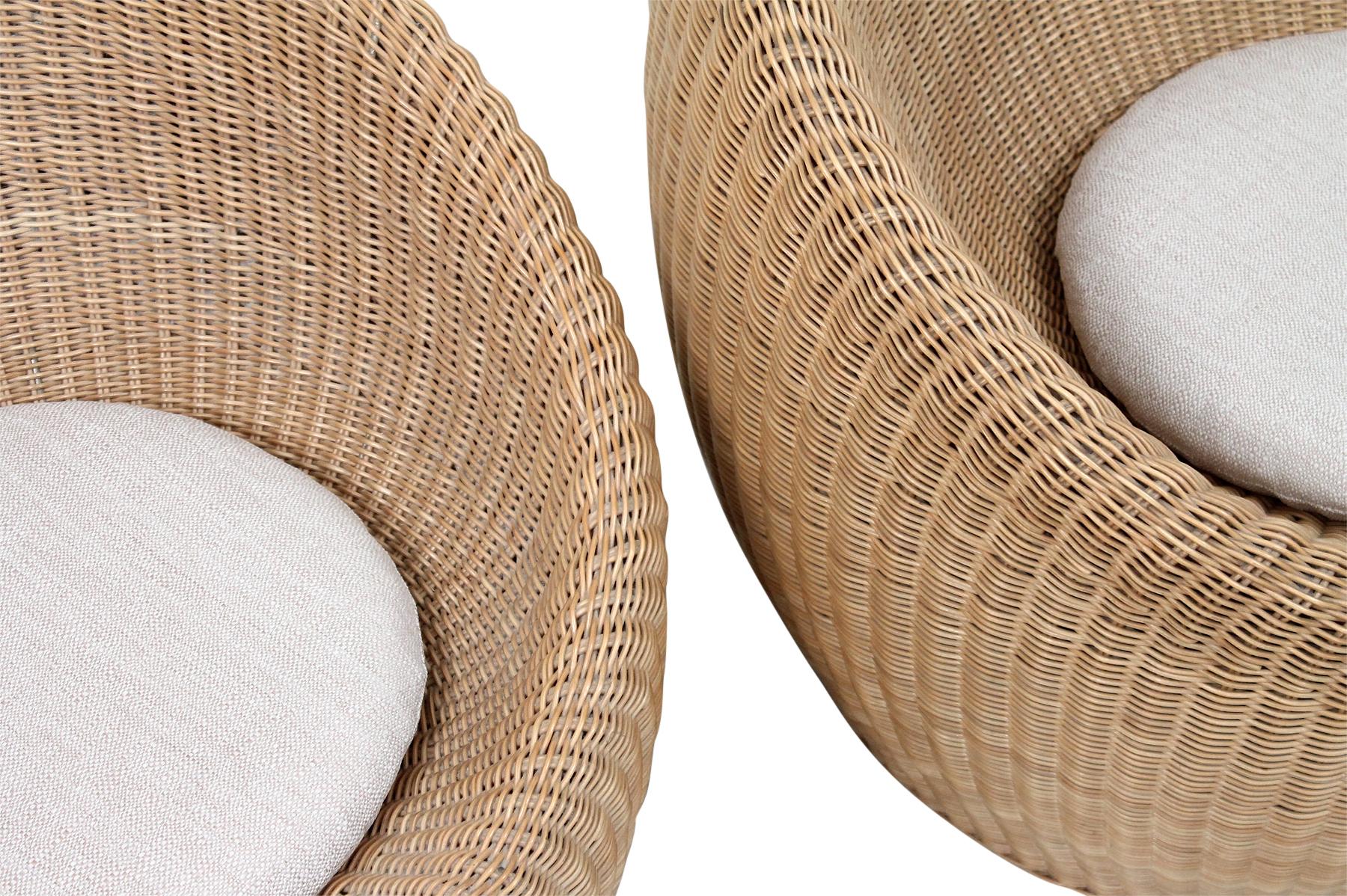 Pair of Isamu Kenmochi Rattan Lounge Chairs 2