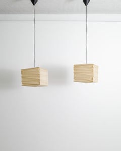 Coppia di lampade a sospensione di Isamu Noguchi "33x", metà secolo, di Ozeki & Co. Ltd., anni '70