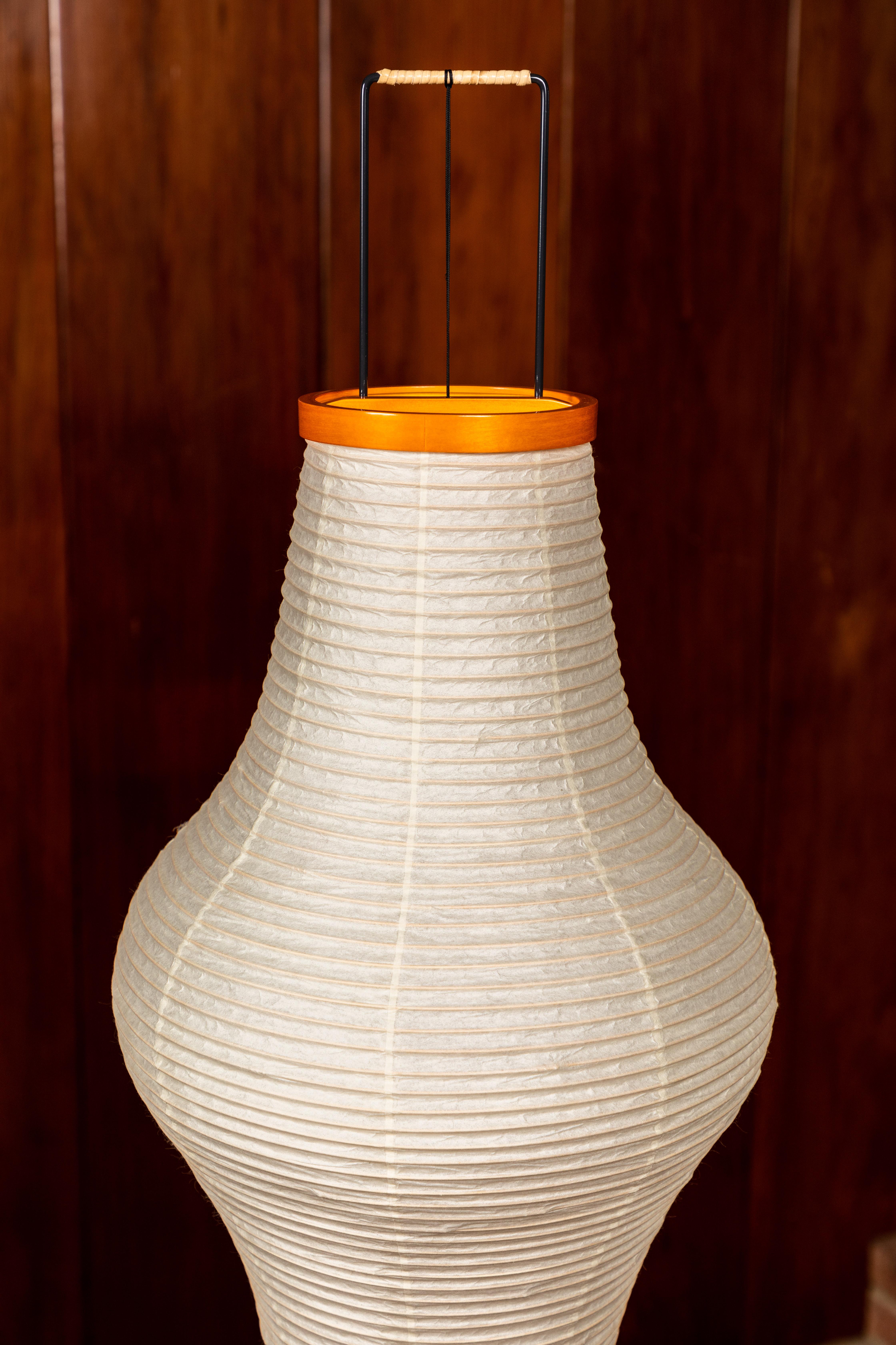 XXIe siècle et contemporain Paire de lampadaires Isamu Noguchi Akari 14A