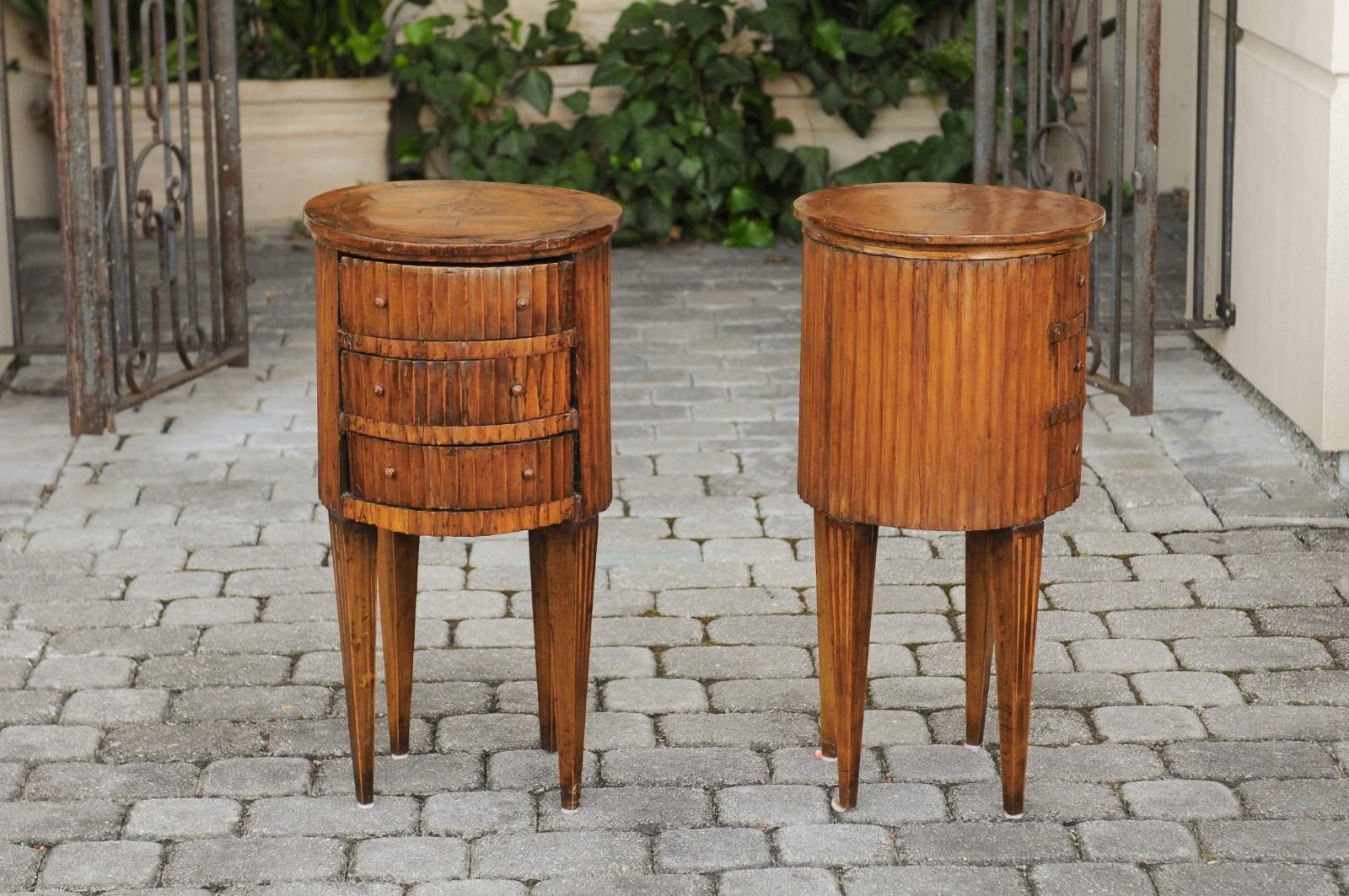 Pair of Italian 1820s Neoclassical Fluted End Tables with Marquetry Decor 6