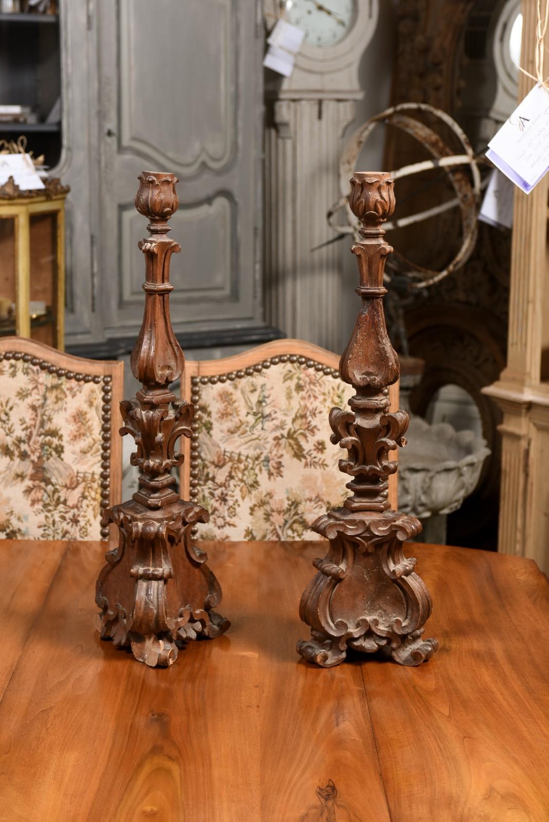 Pair of Italian 17th Century Baroque Period Altar Candlesticks with Carved Décor For Sale 4