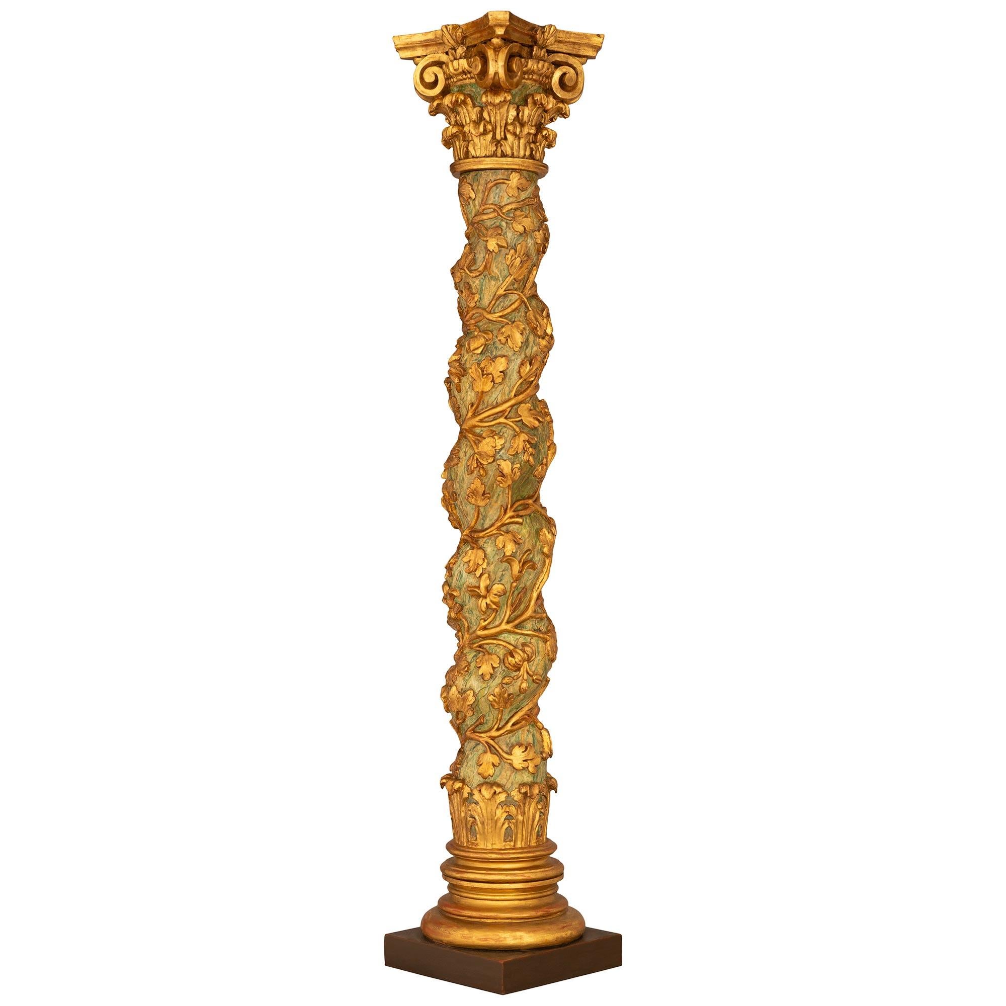 Baroque Paire de colonnes italiennes en bois doré de la période baroque du 17e siècle, vers 1670 en vente