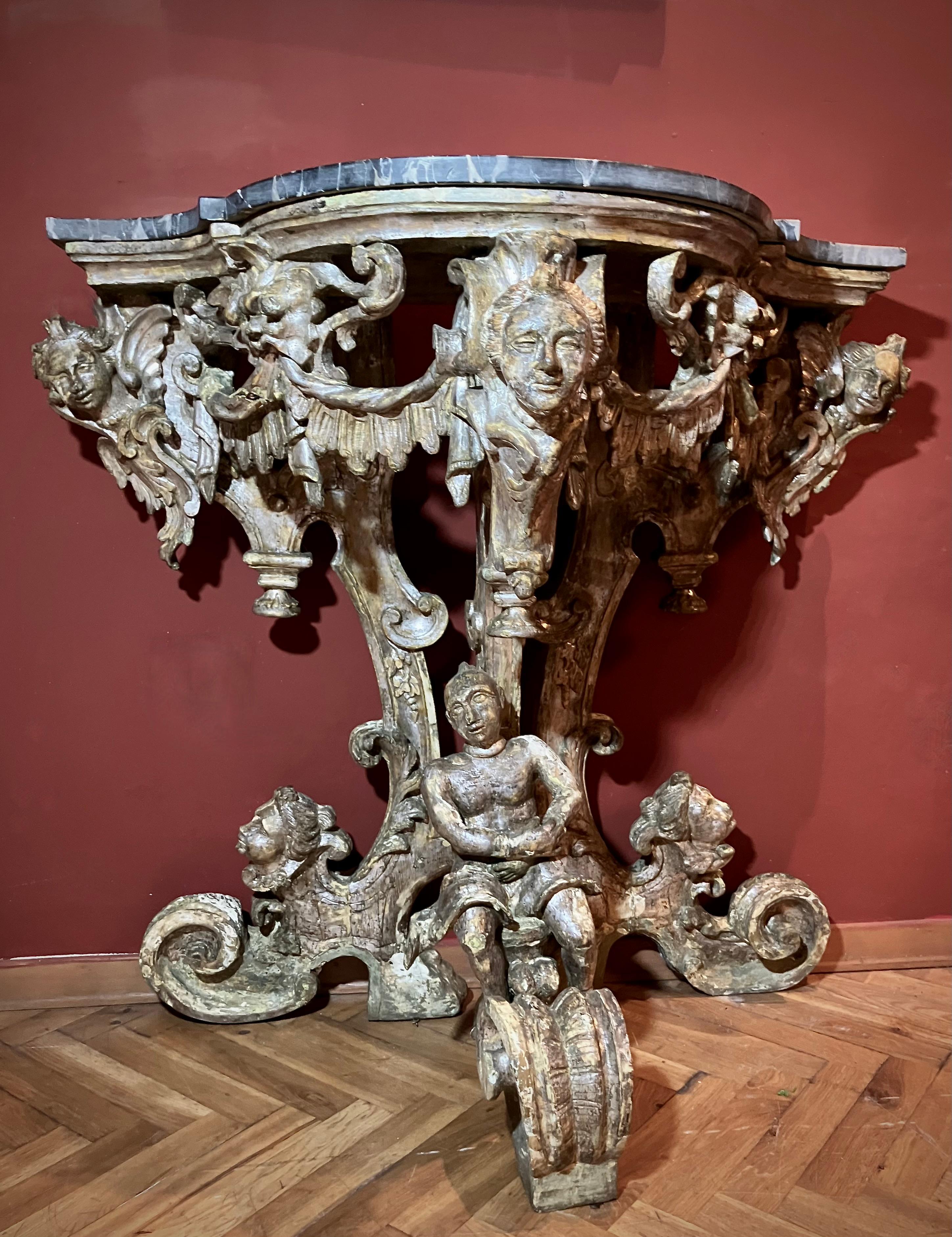 Pareja de consolas escultóricas italianas del siglo XVII de plata dorada a la meca en Bueno estado para la venta en Firenze, IT