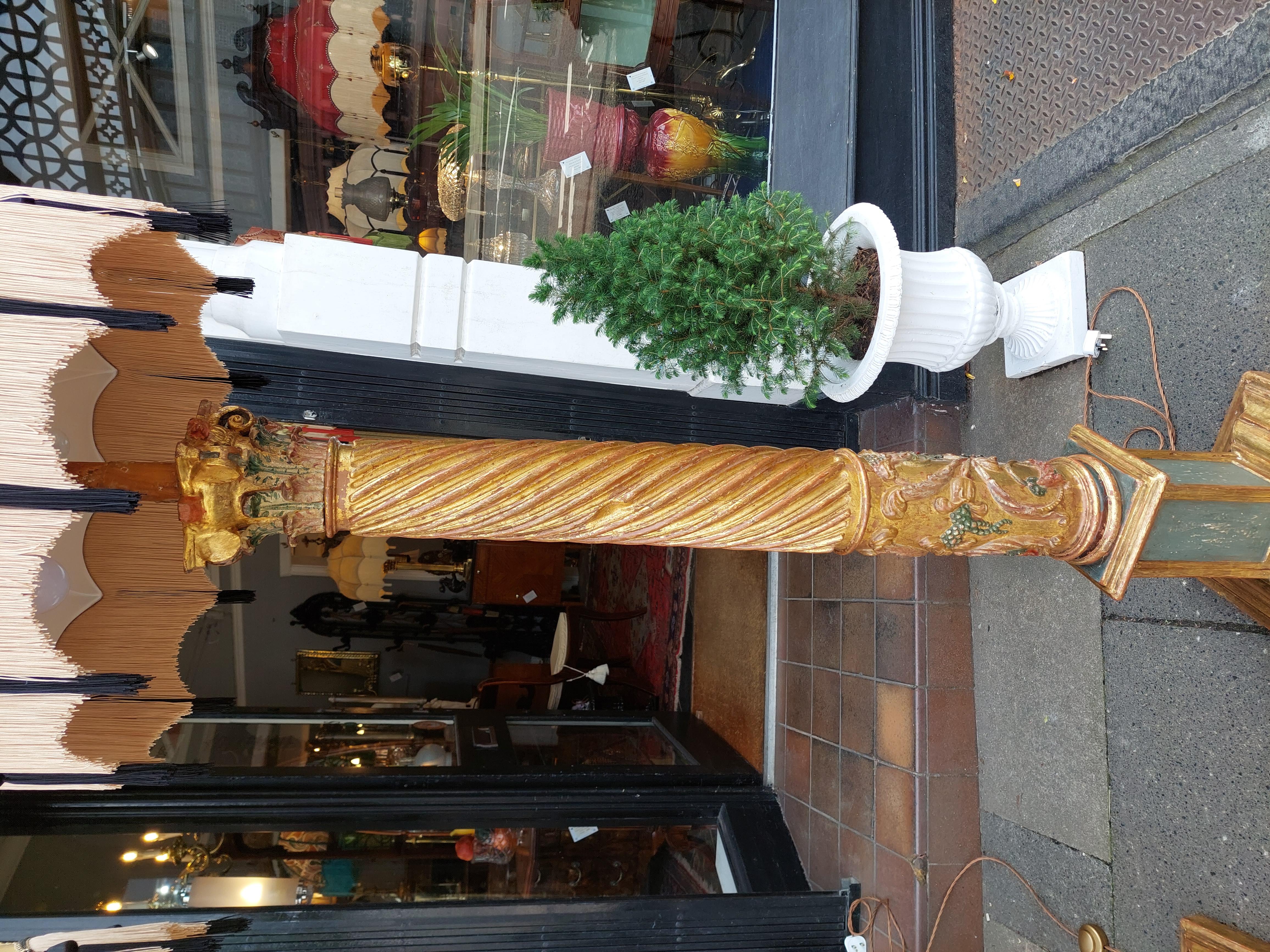 Pair of Italian 17thC Polychrome & Gilt Highlighted Carved Corinthian Columns For Sale 5