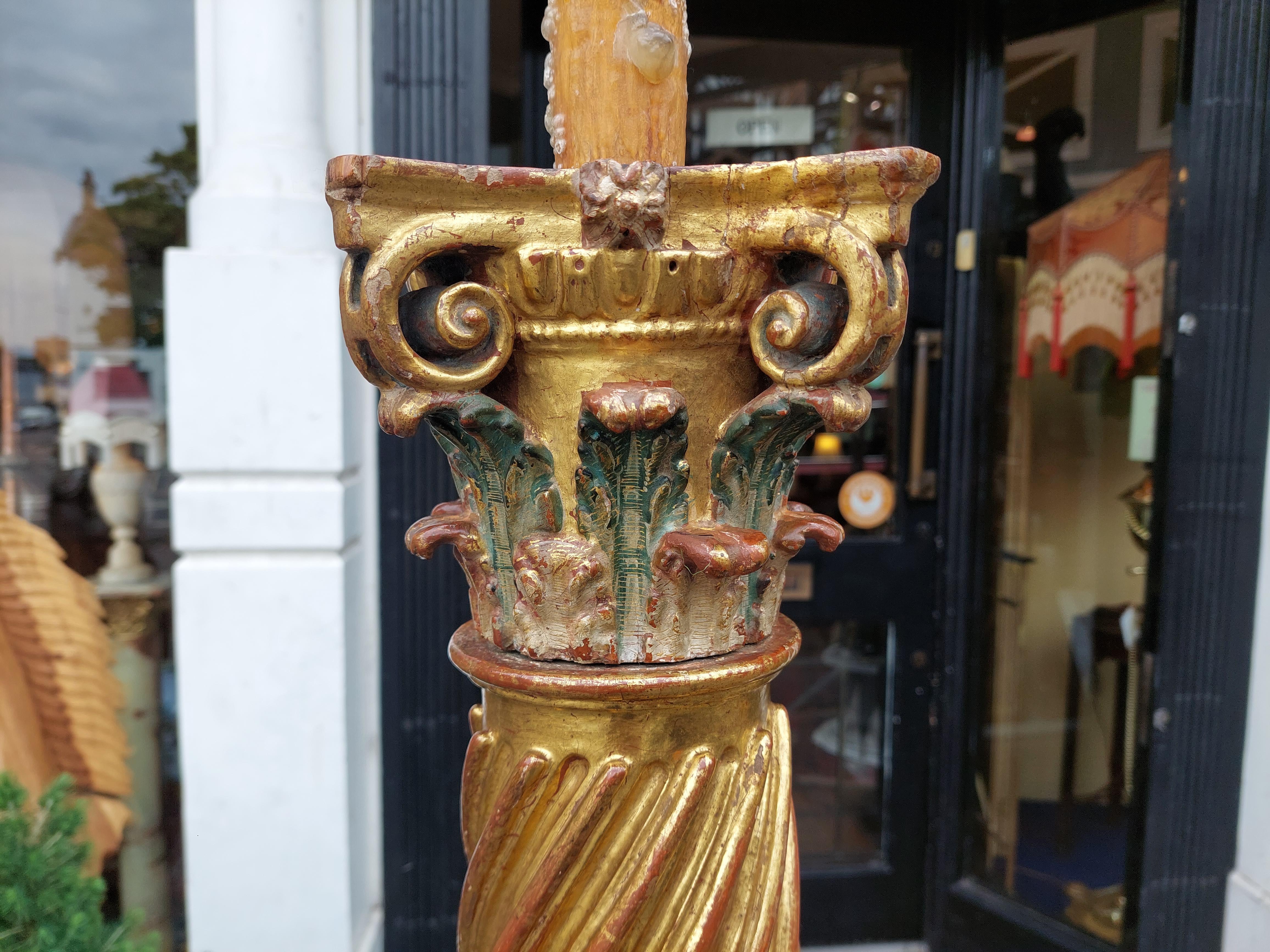 Pair of Italian 17thC Polychrome & Gilt Highlighted Carved Corinthian Columns In Good Condition For Sale In Altrincham, GB