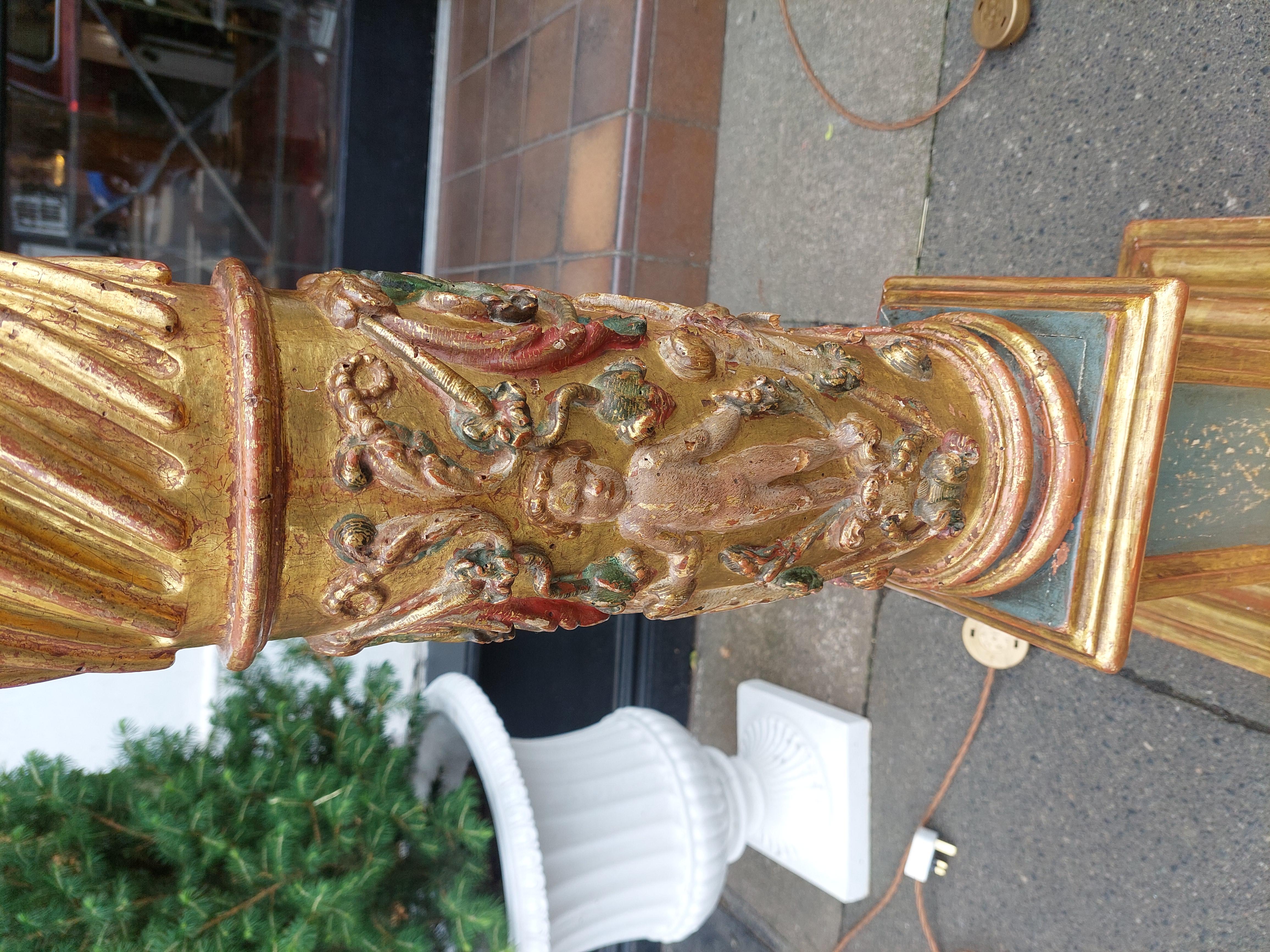 Pair of Italian 17thC Polychrome & Gilt Highlighted Carved Corinthian Columns For Sale 1
