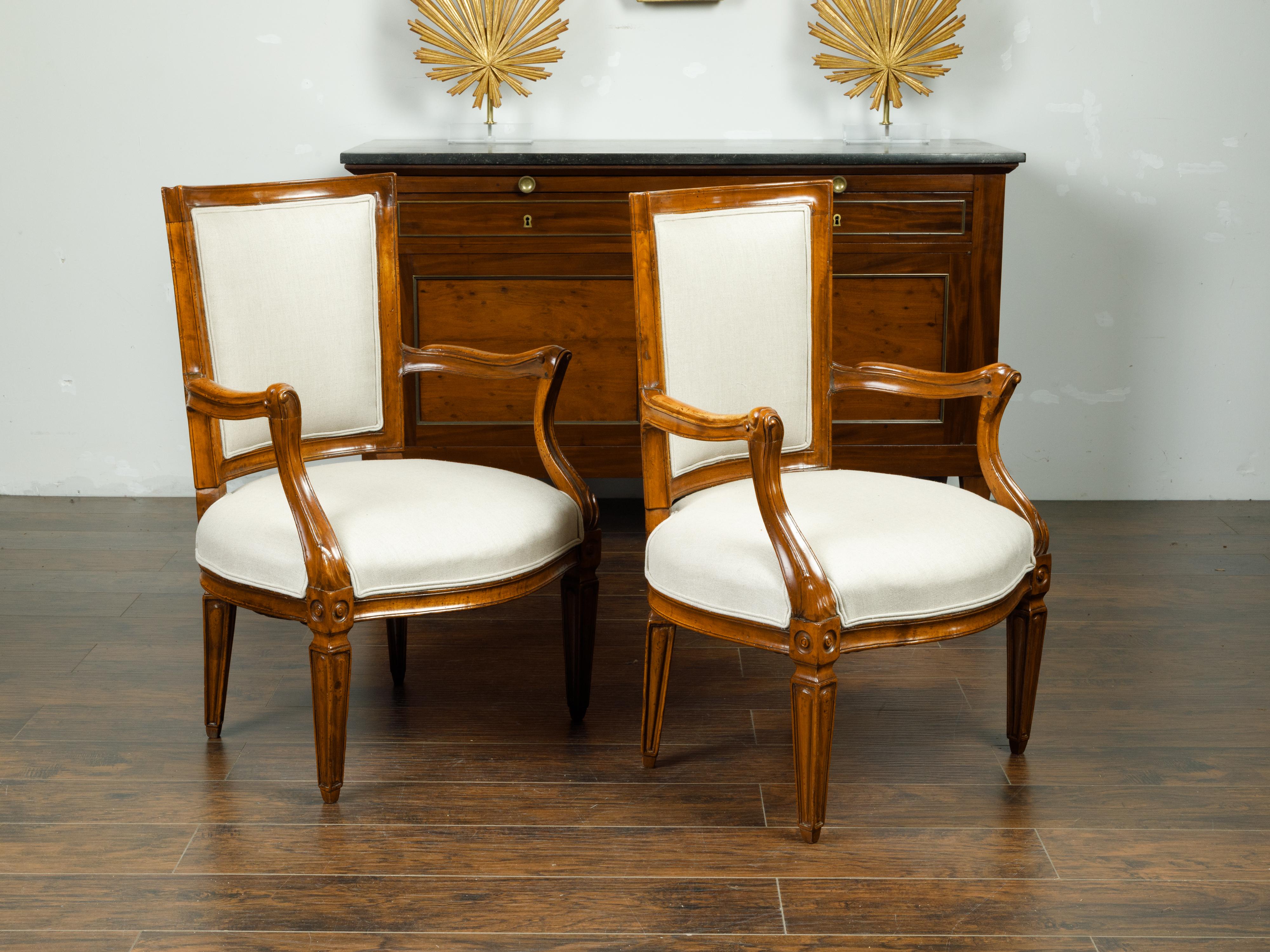 Pair of Italian 1860s Walnut Armchairs with Tapered Legs and New Upholstery In Good Condition For Sale In Atlanta, GA