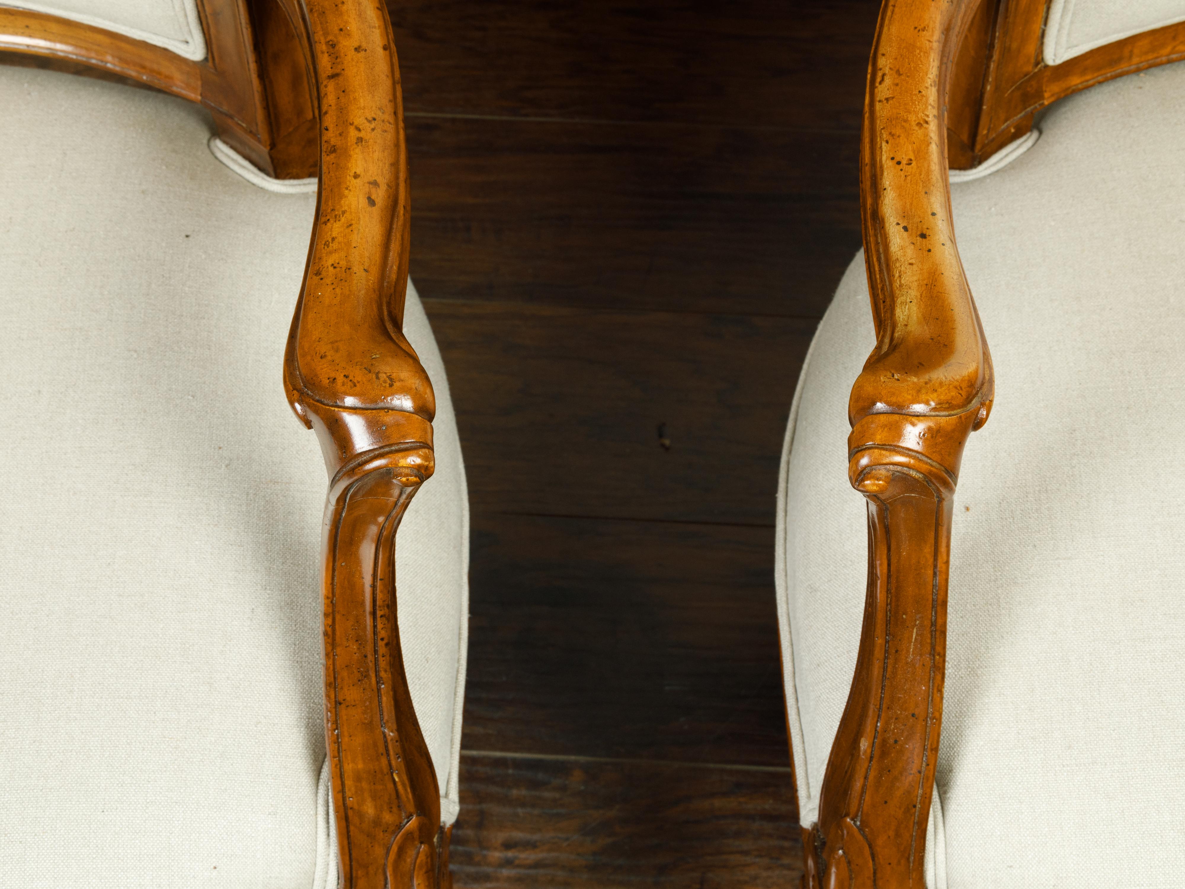 Pair of Italian 1860s Walnut Armchairs with Tapered Legs and New Upholstery For Sale 5