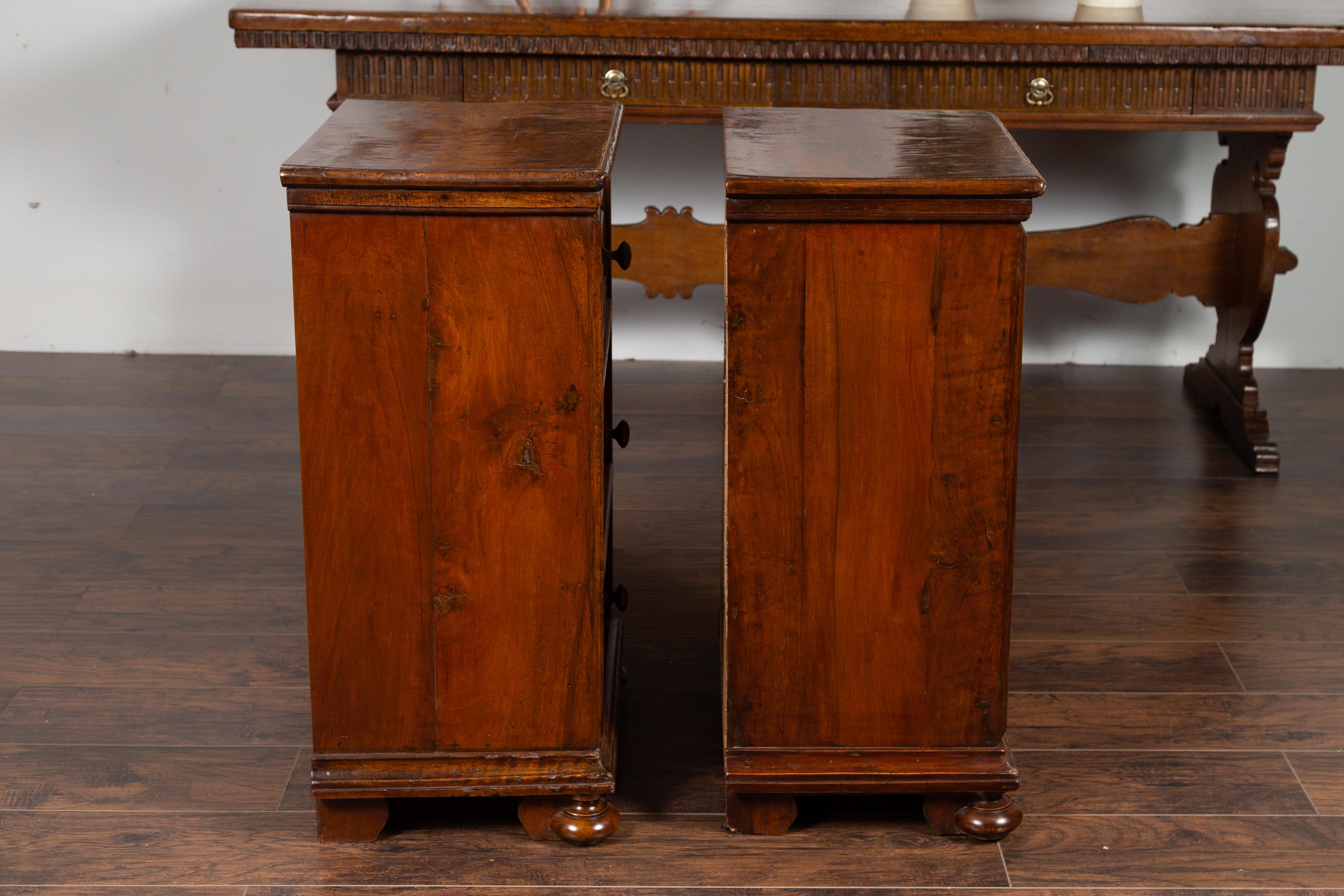 Pair of Italian 1860s Walnut Petite Commodes with Three Drawers and Bun Feet For Sale 3