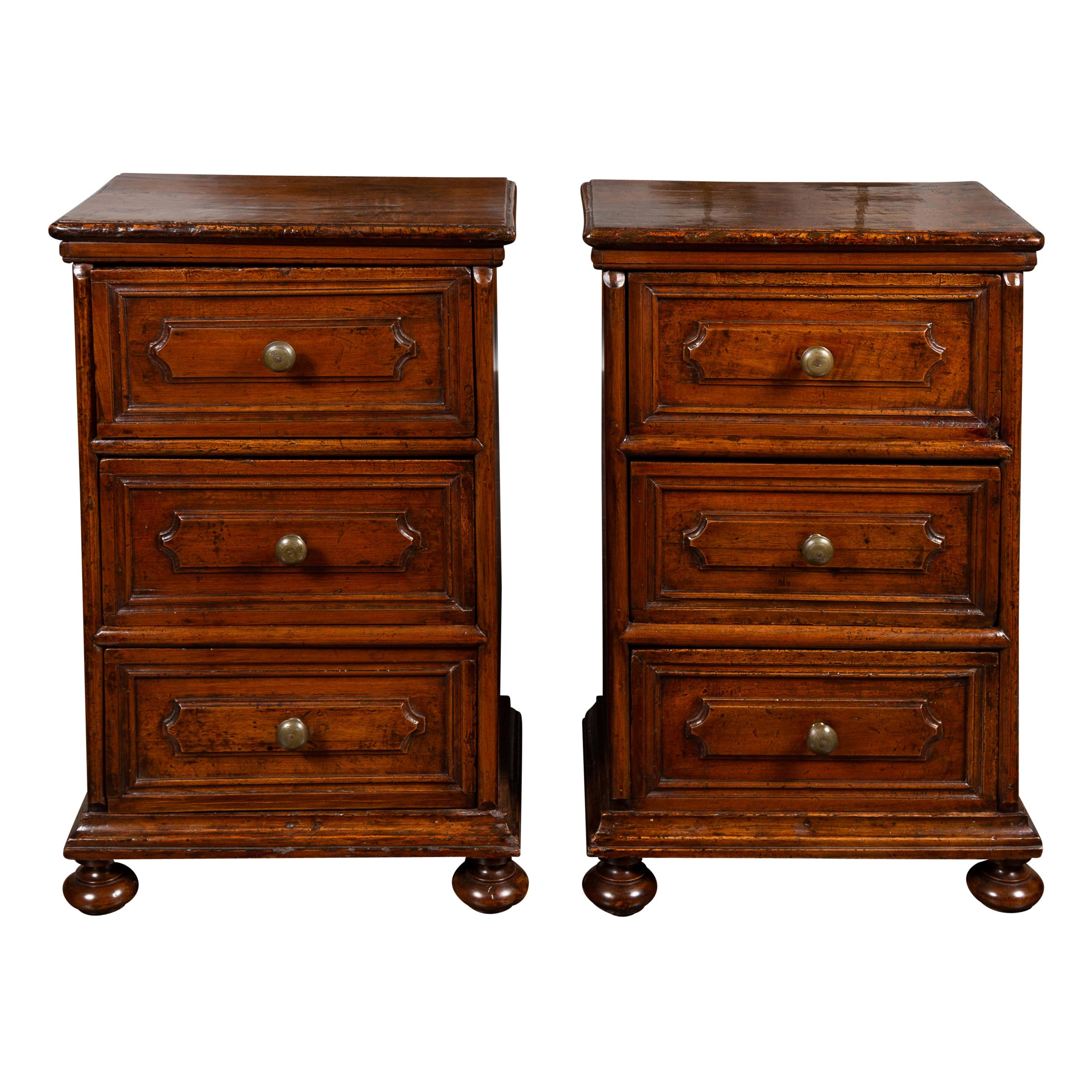 Pair of Italian 1860s Walnut Petite Commodes with Three Drawers and Bun Feet For Sale