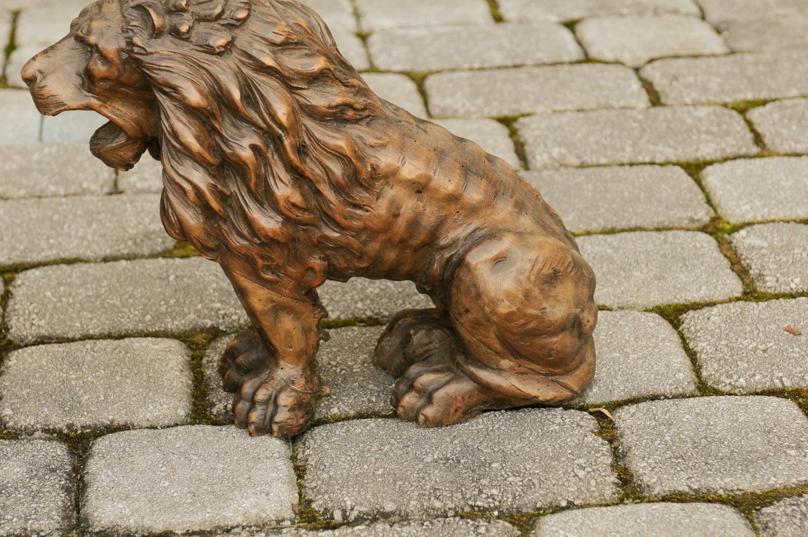Pair of Italian 1880s Small Walnut Hand Carved Lion Sculptures with Dark Patina For Sale 5