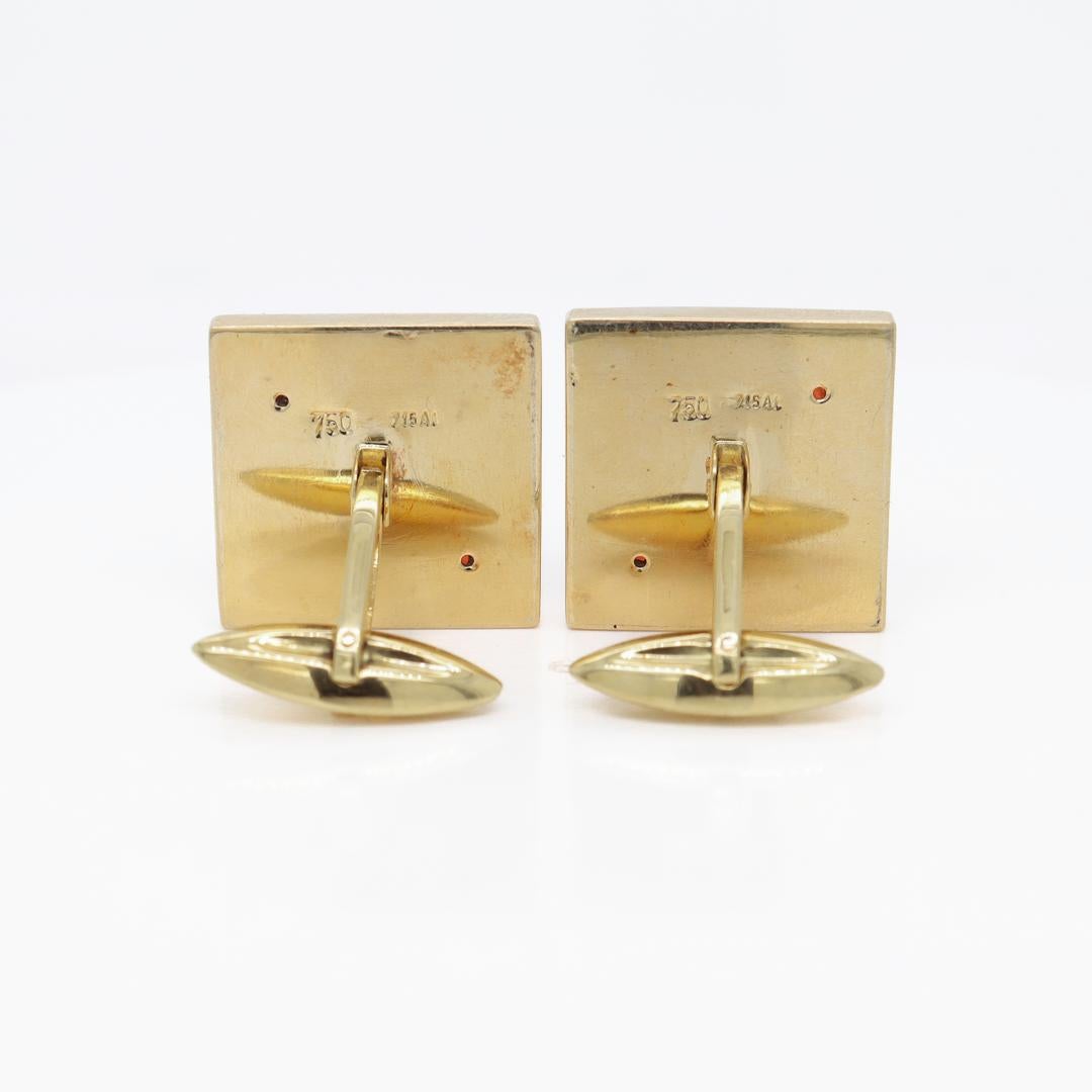 Pair of Italian 18k Gold & Carved Carnelian Cufflinks For Sale 2
