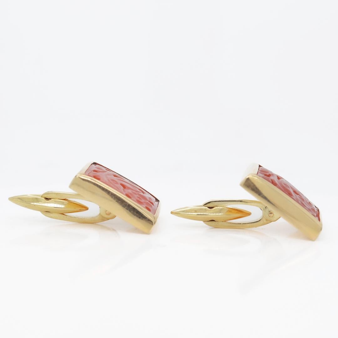 Pair of Italian 18k Gold & Carved Carnelian Cufflinks For Sale 3