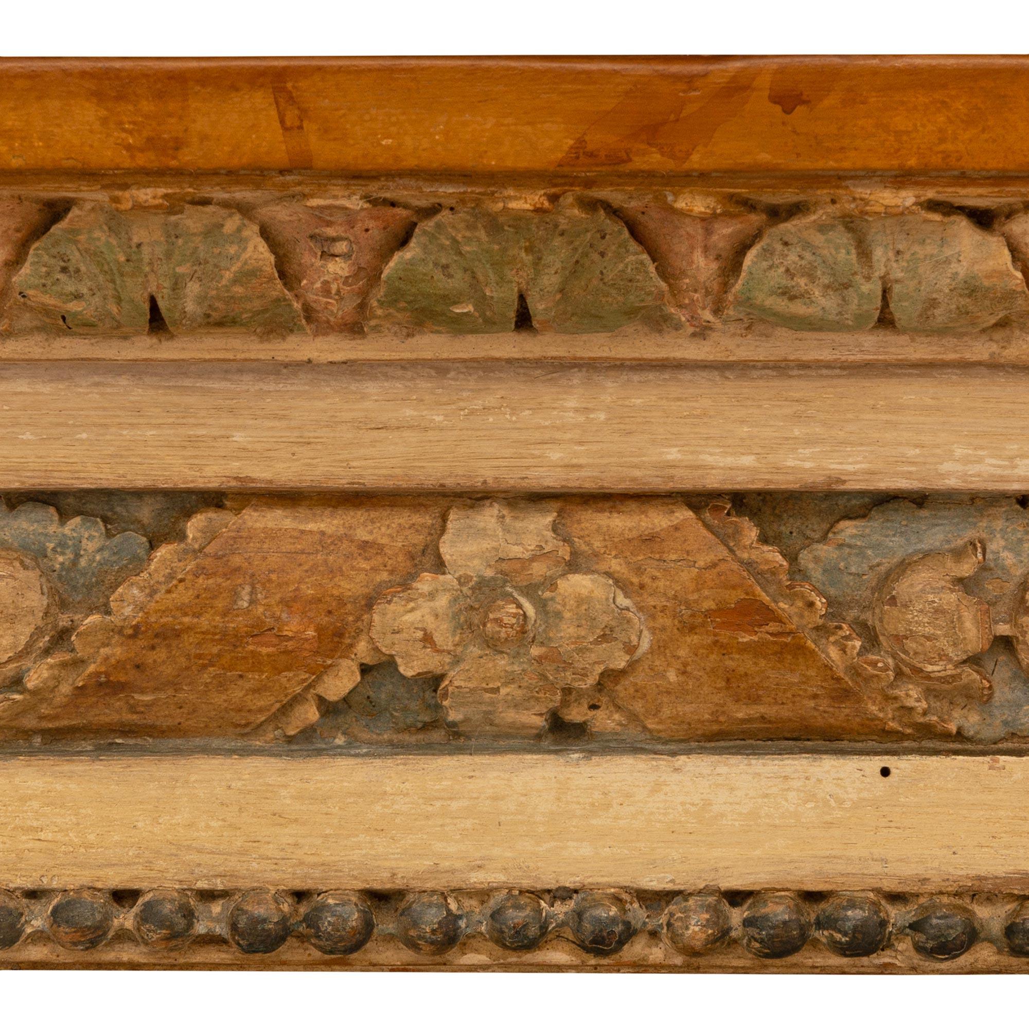 Paar italienische 18. Louis XVI St. Patiniertes Holz Mailänder Konsolen im Angebot 2