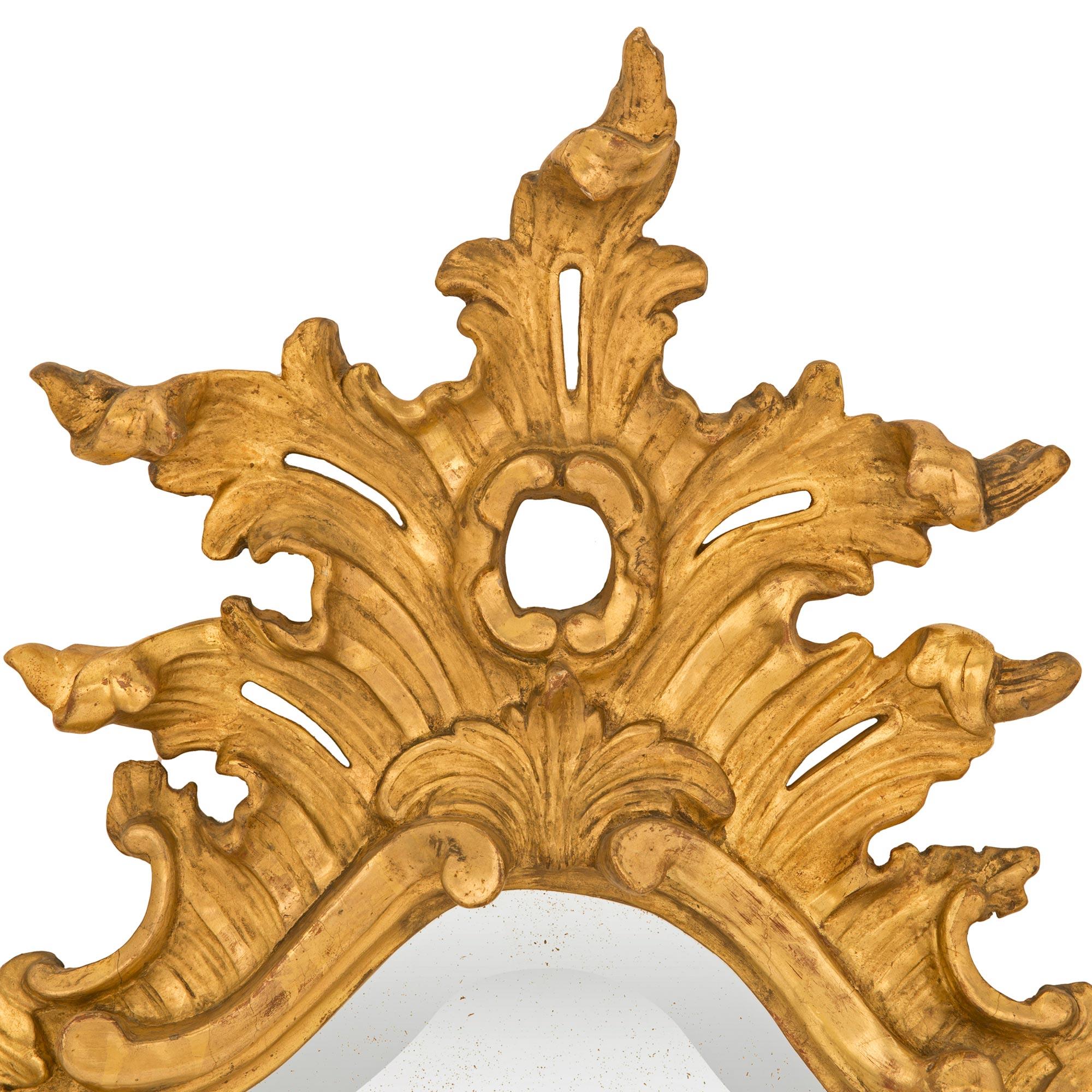 Pair of Italian 18th Century Baroque Period Giltwood Mirrors In Good Condition For Sale In West Palm Beach, FL