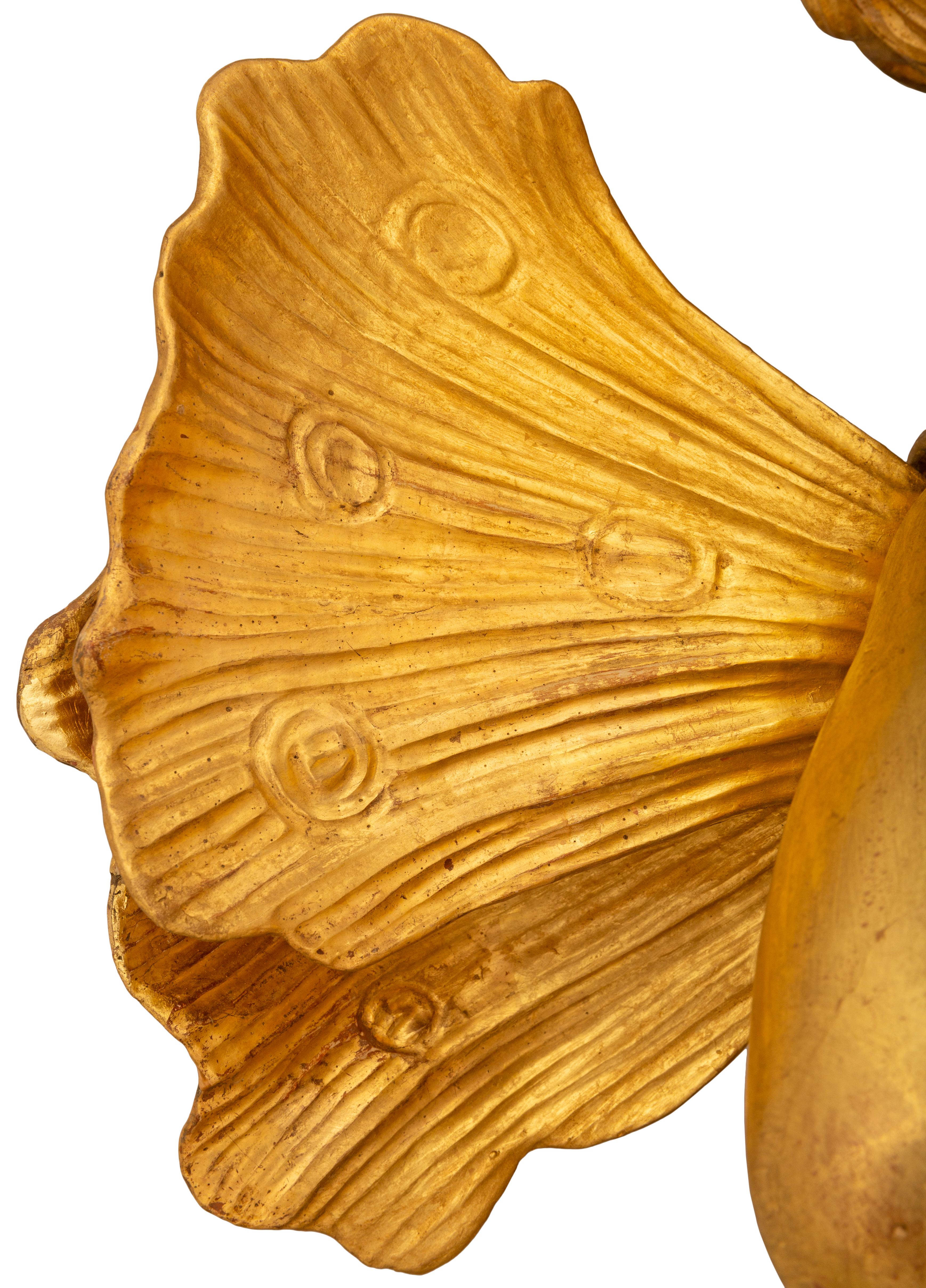 Fino al XVIII secolo Coppia di statue barocche italiane del XVIII secolo in marmo finto dipinto e legno dorato in vendita