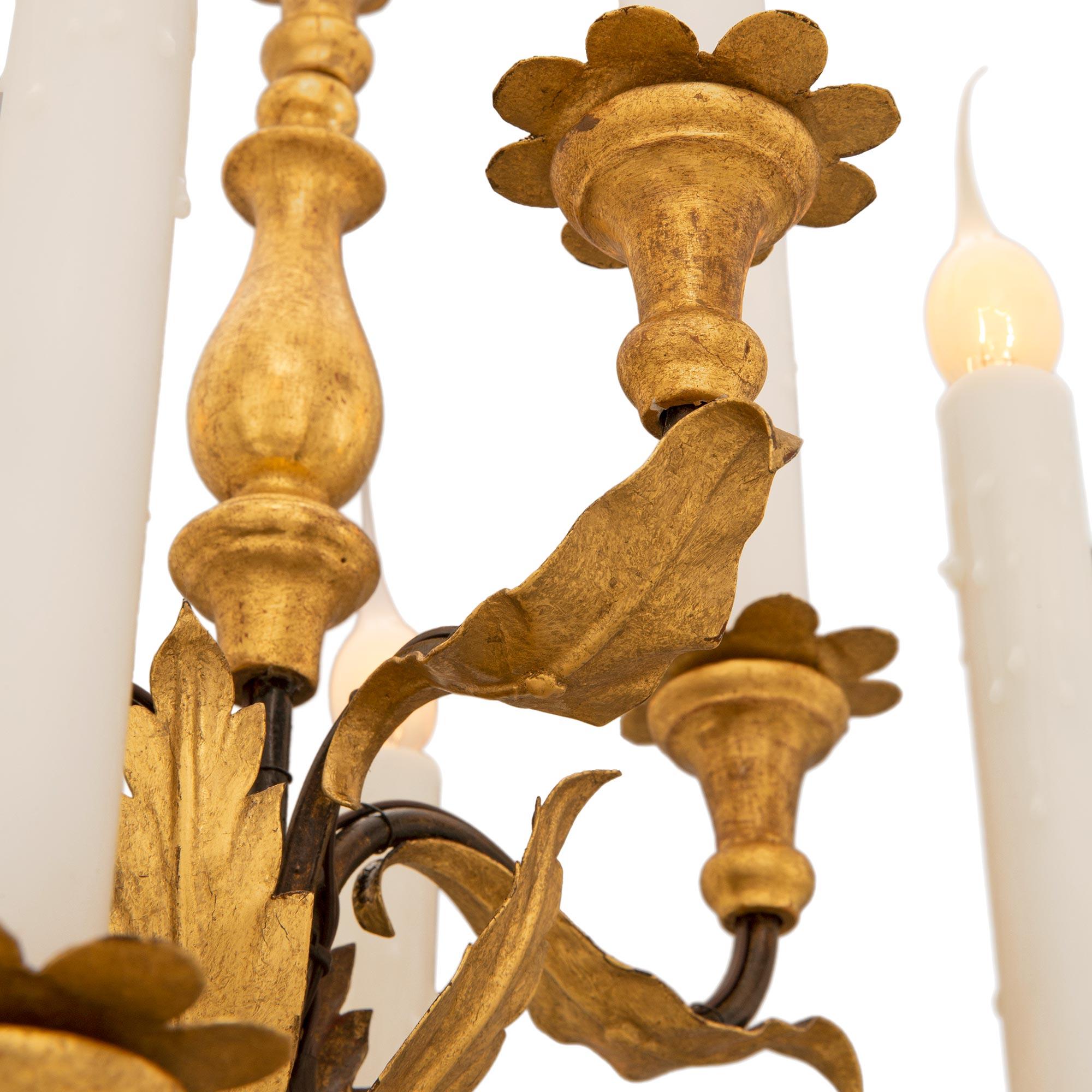 XVIIIe siècle et antérieur Paire de candélabres en fer forgé du 18ème siècle de style baroque italien en vente