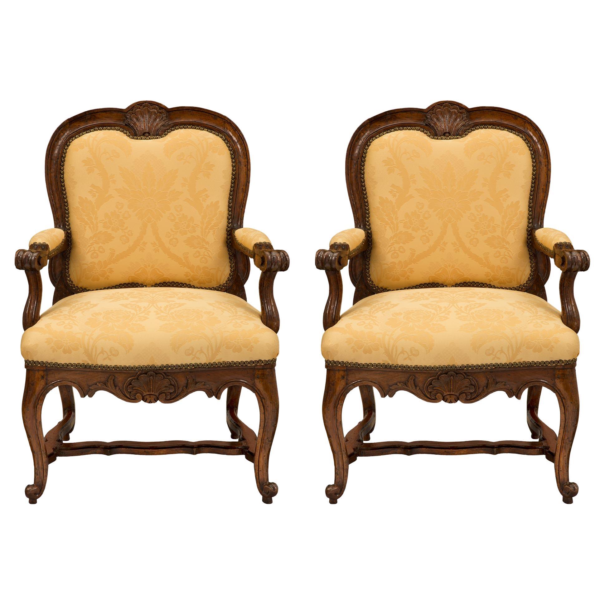 Pair of Italian 18th Century Carved Walnut Armchairs For Sale