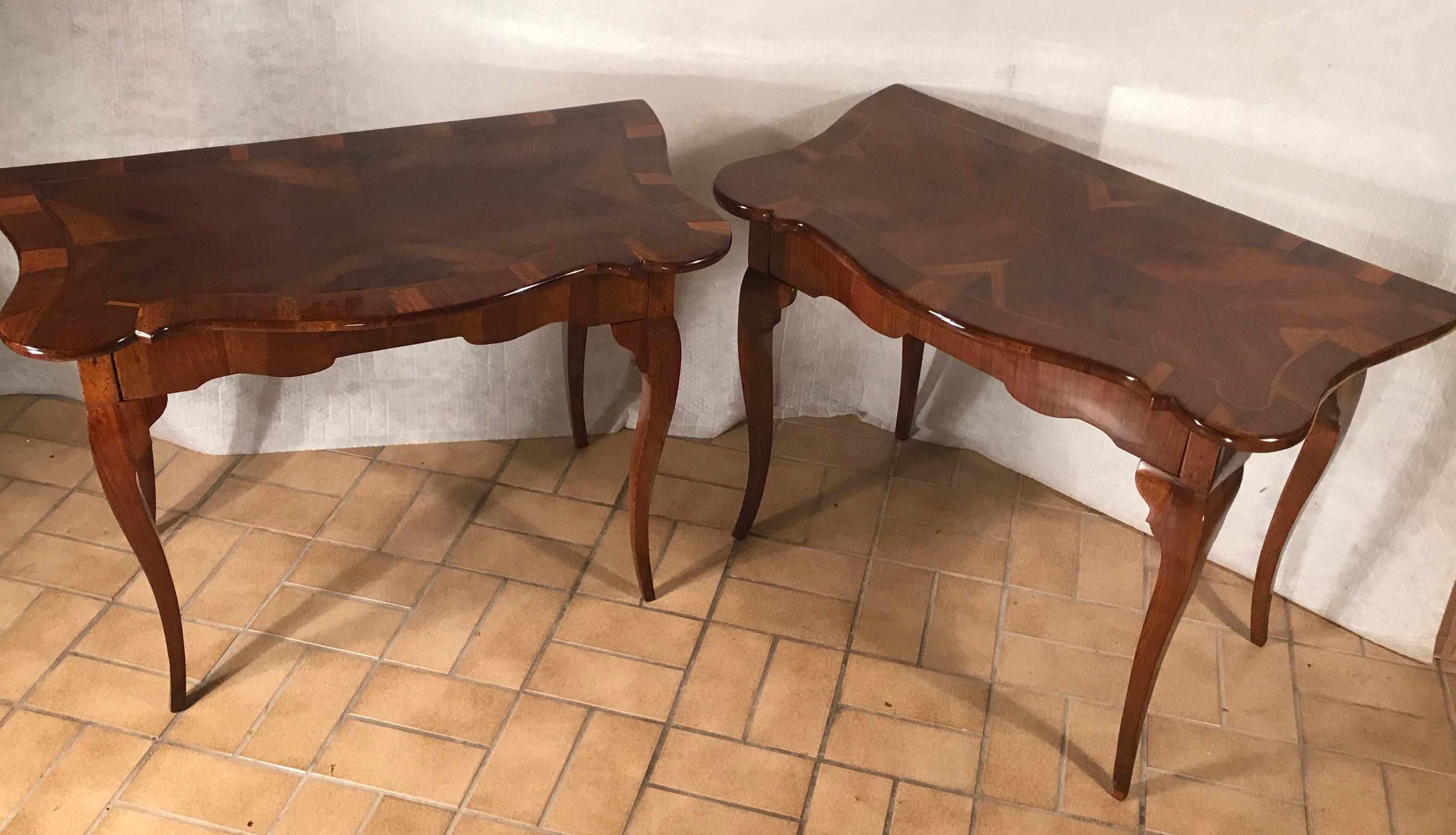 Pair of Italian 18th Century Console Tables, Walnut Veneer For Sale 4