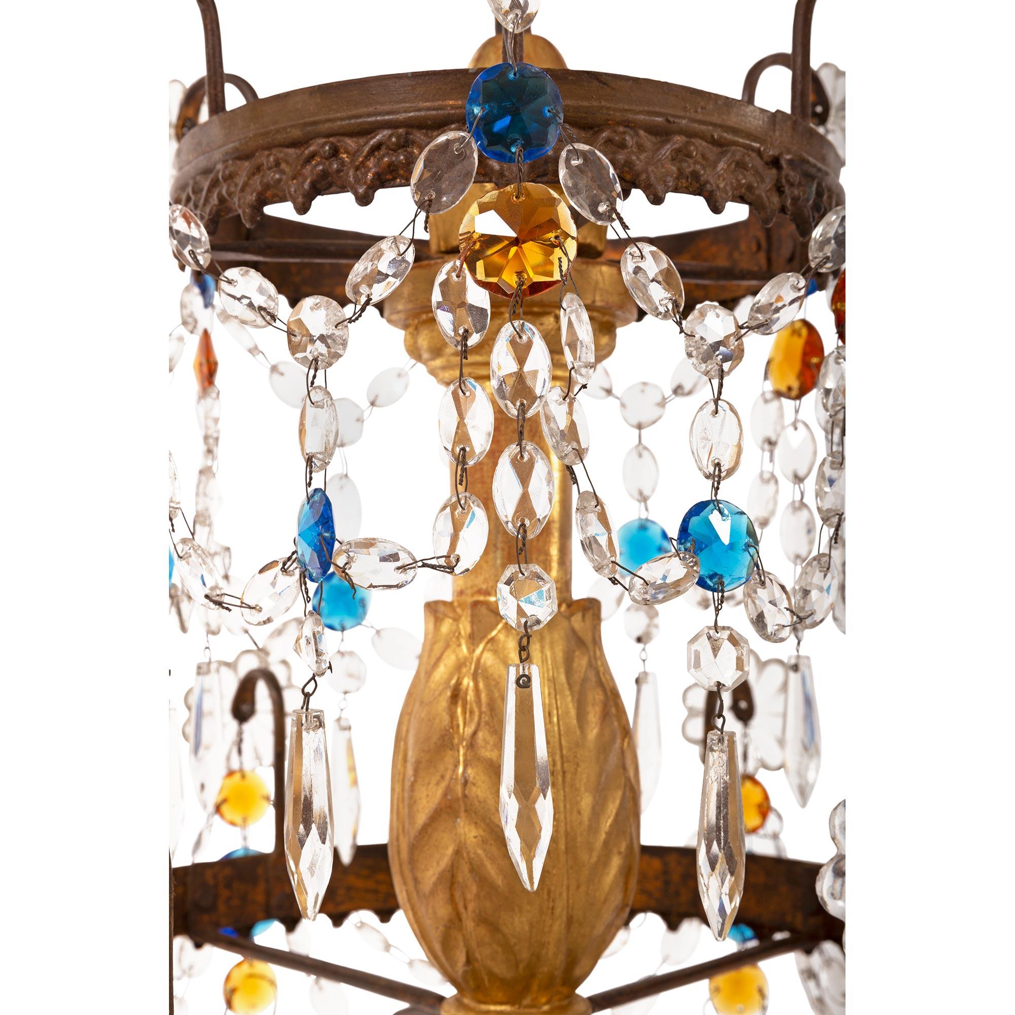 Pressato Coppia di lampadari genovesi del XVIII secolo in legno di gilt e cristallo in vendita