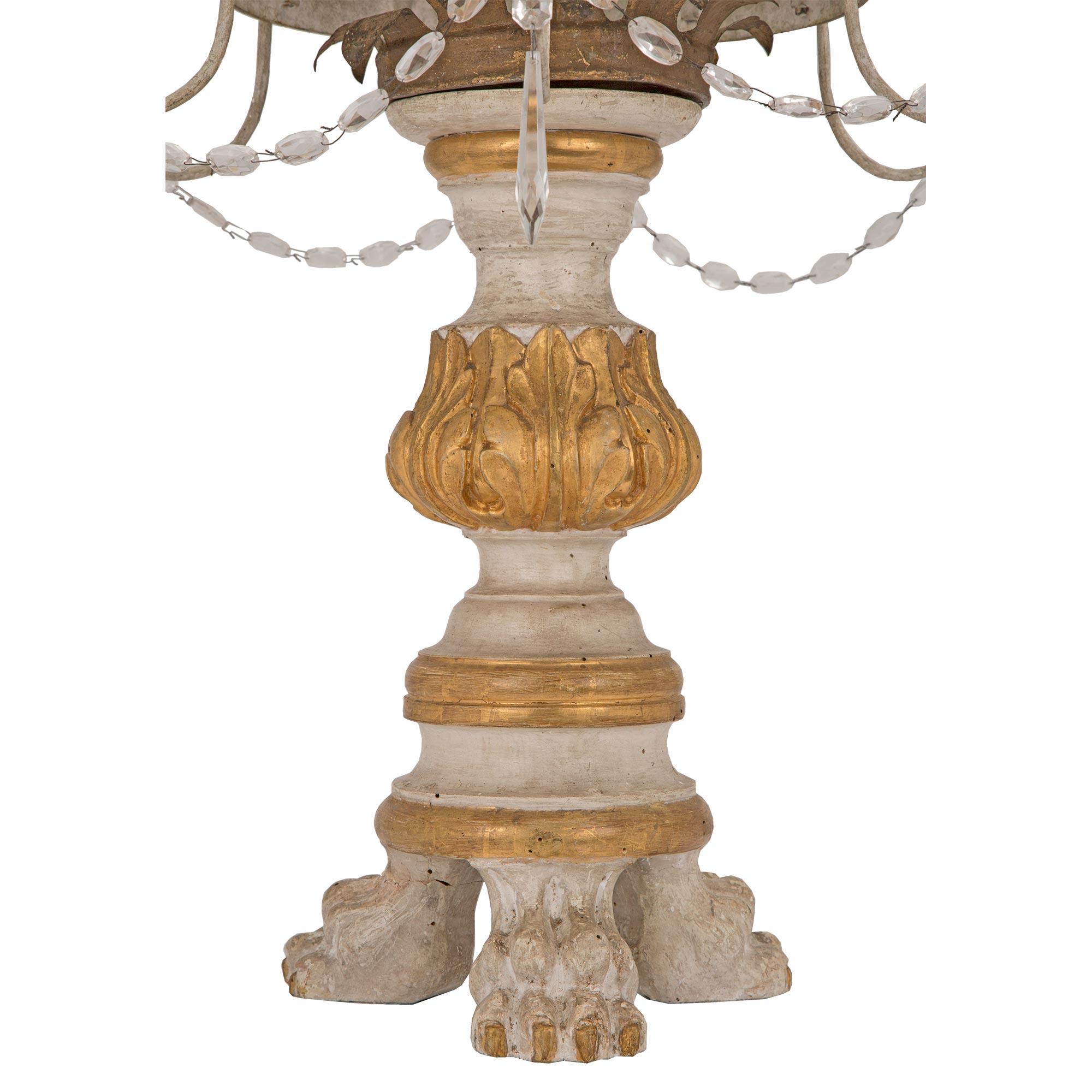 Pair of Italian 18th Century Giltwood and Gilt Metal Tuscan Candelabras For Sale 2