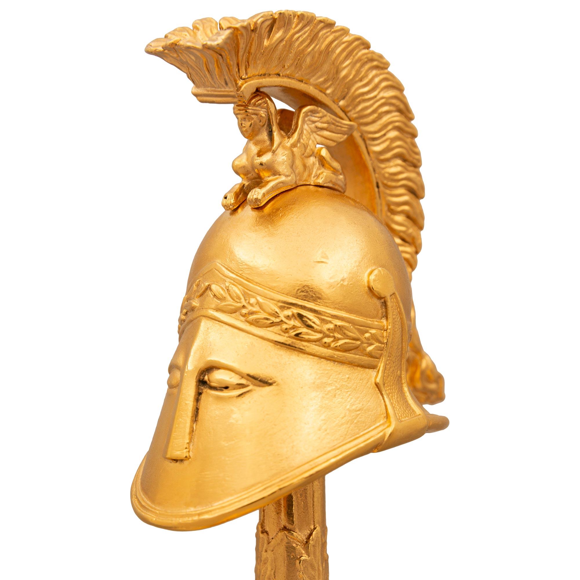 Fino al XVIII secolo coppia di statue italiane del XVIII secolo del periodo del Grand Tour in marmo e Ormolu in vendita