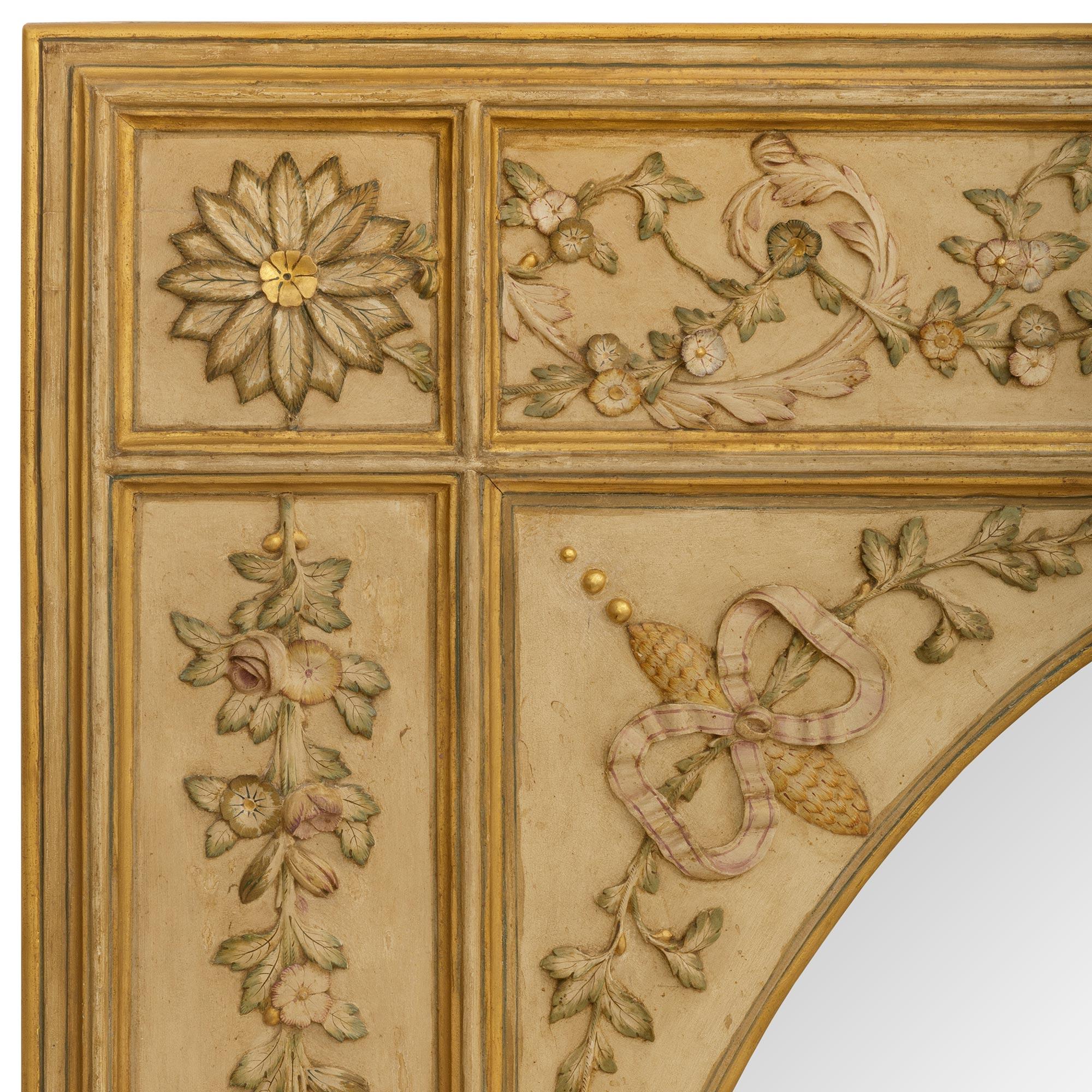 XVIIIe siècle et antérieur Paire de miroirs italiens en bois patiné vénitien d'époque Louis XVI du 18ème siècle en vente