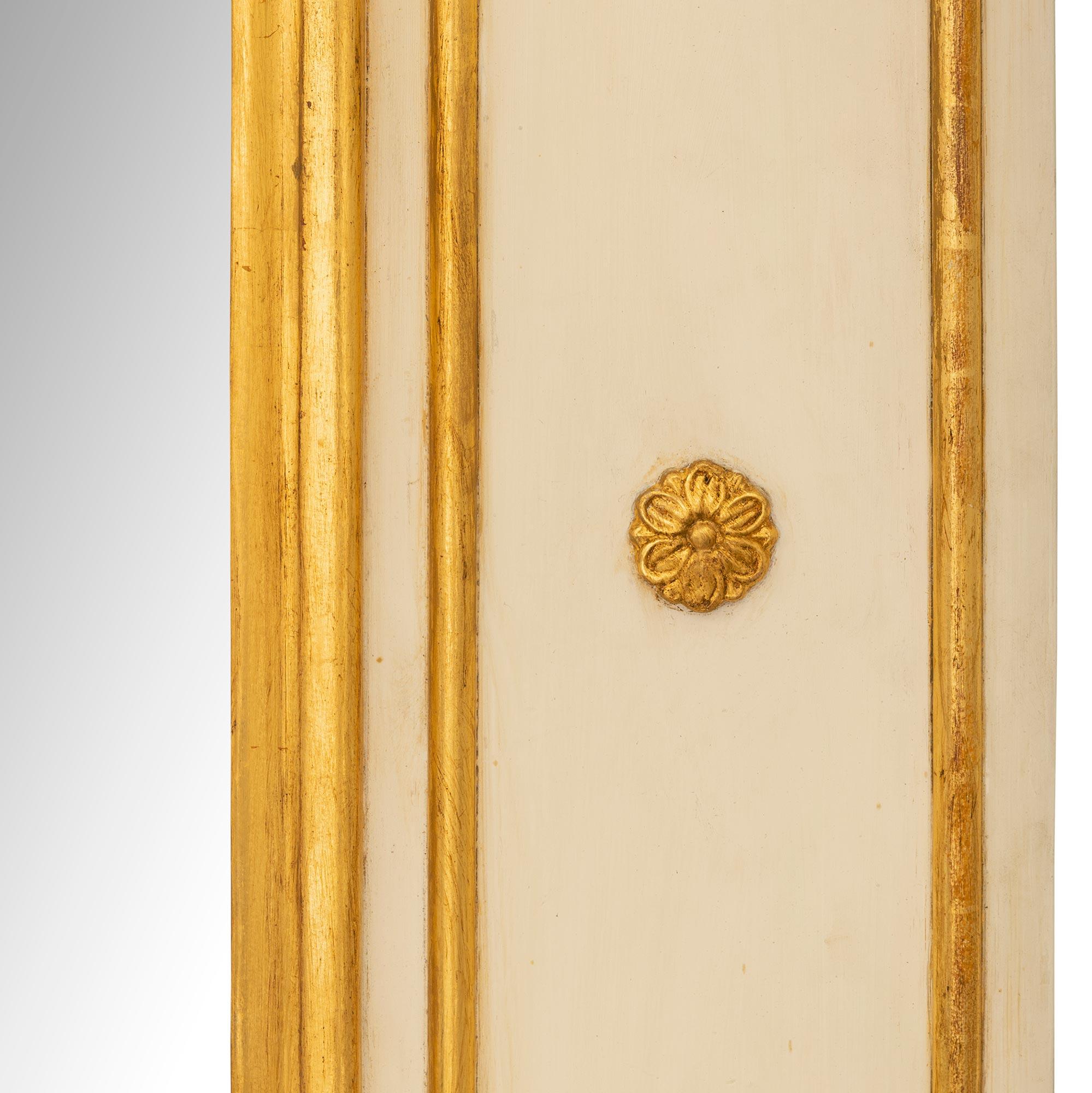 Paar italienische Louis XVI St. Patinierte & Giltwood Trumeau-Spiegel des 18. im Angebot 1