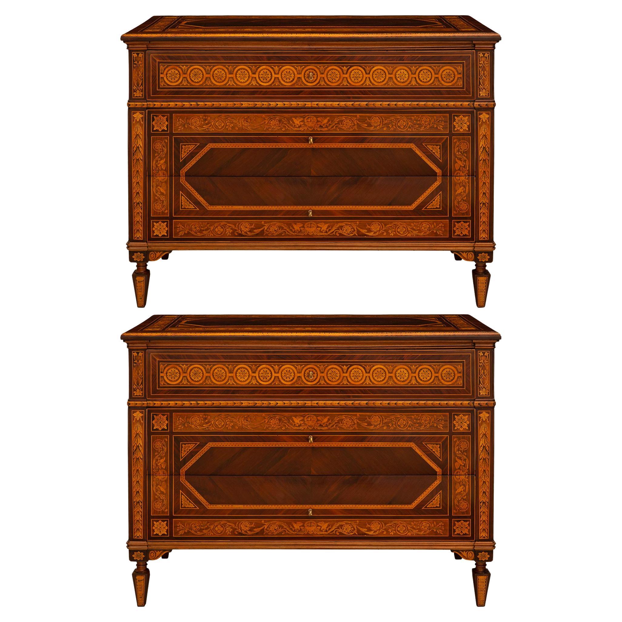 Paar italienische Kommoden aus Tulipwood und Kingwood im Stil Louis XVI des 18.