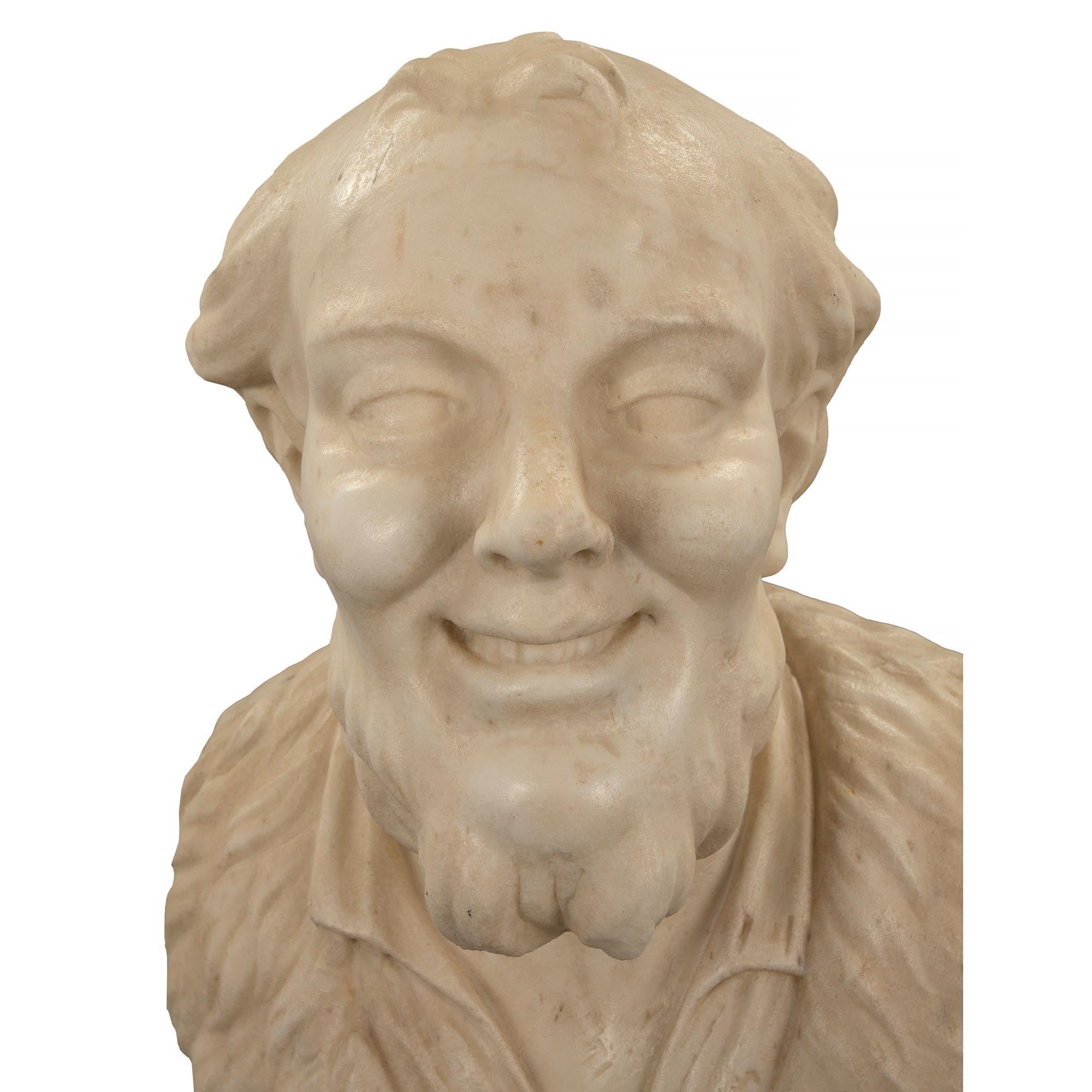 Pair of Italian 18th Century Marble Busts of Democritus and Heraclitus For Sale 2