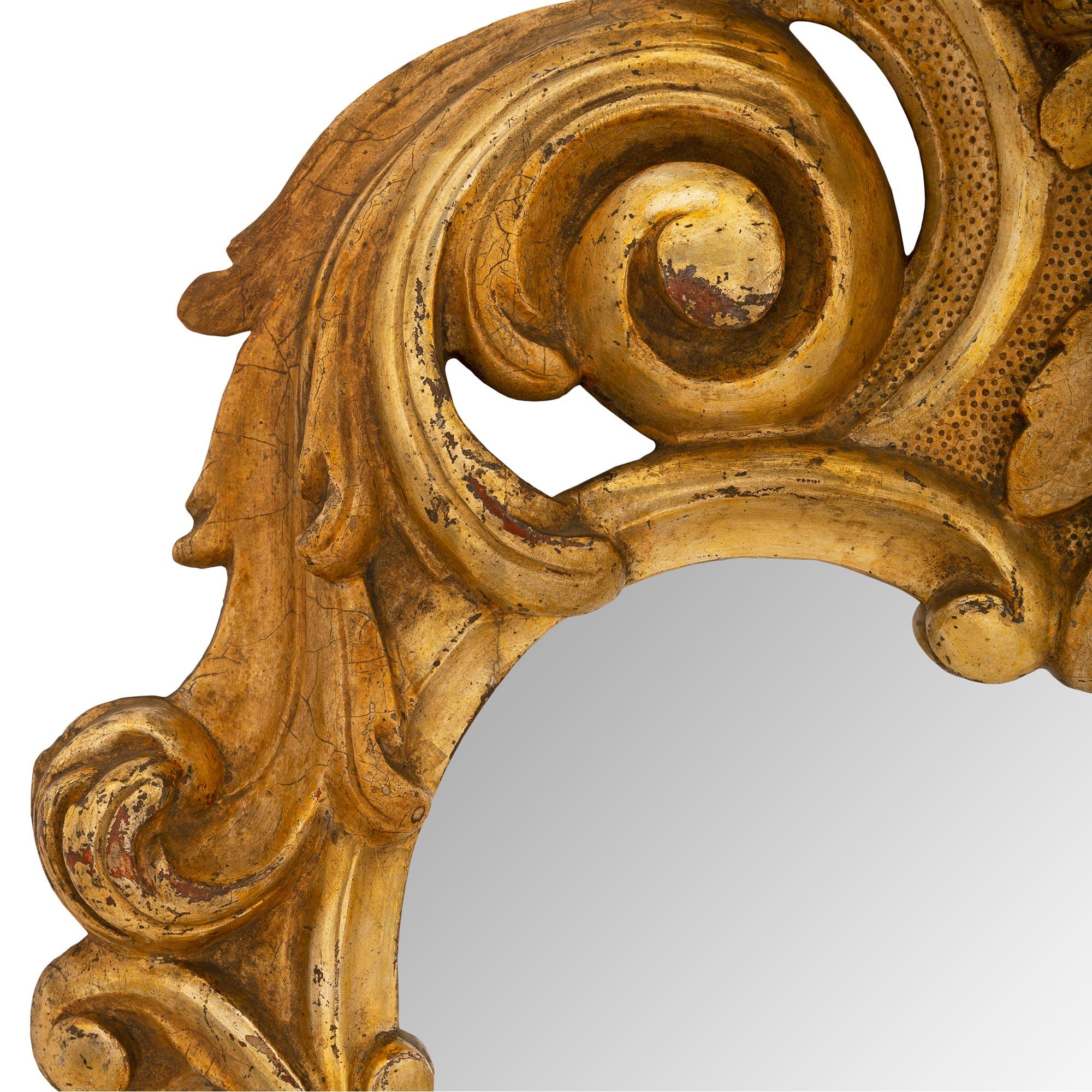 Pair of Italian 18th Century Mecca Mirrors with Original Mirror Plates In Good Condition For Sale In West Palm Beach, FL
